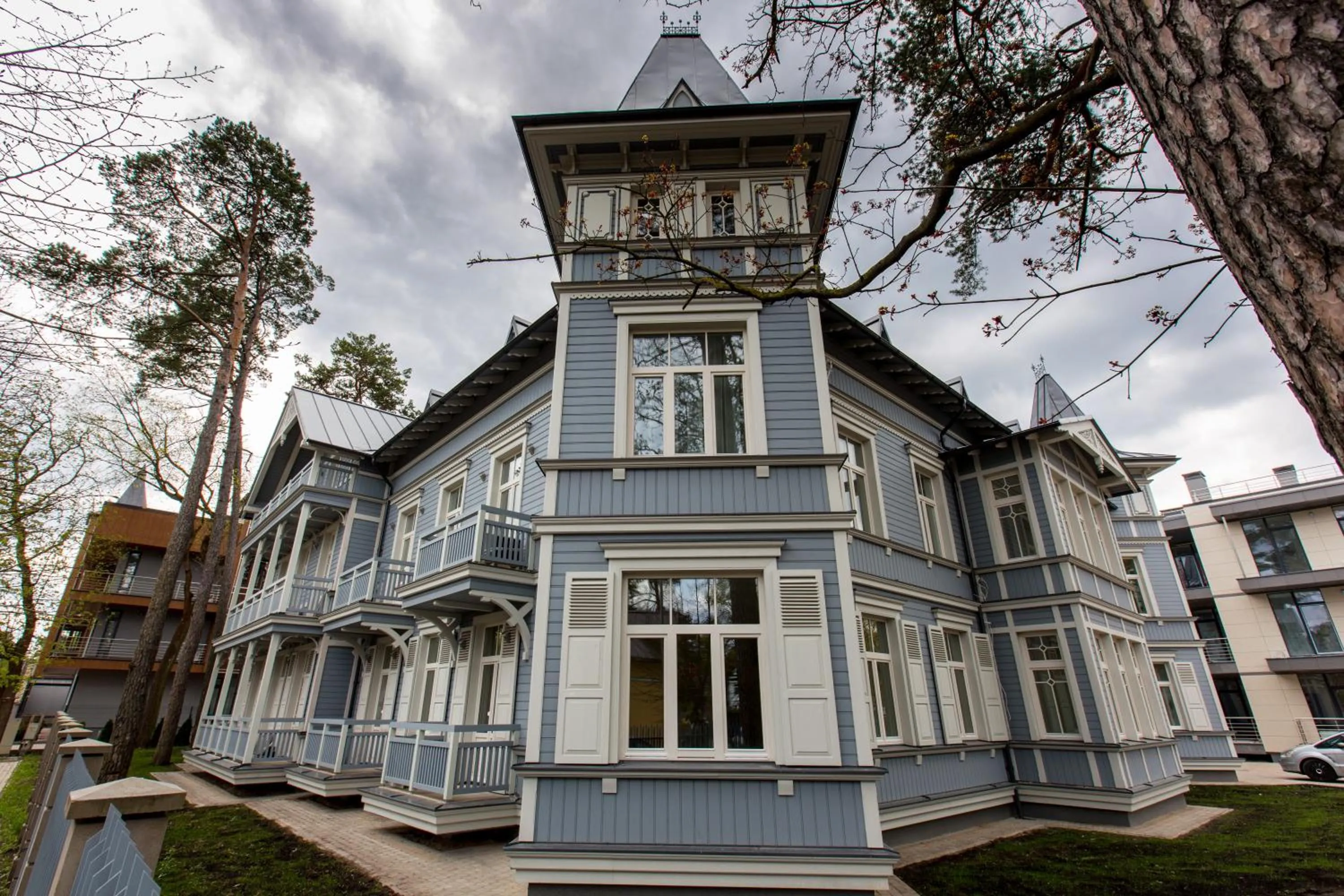 Property building in Katrin Apartments