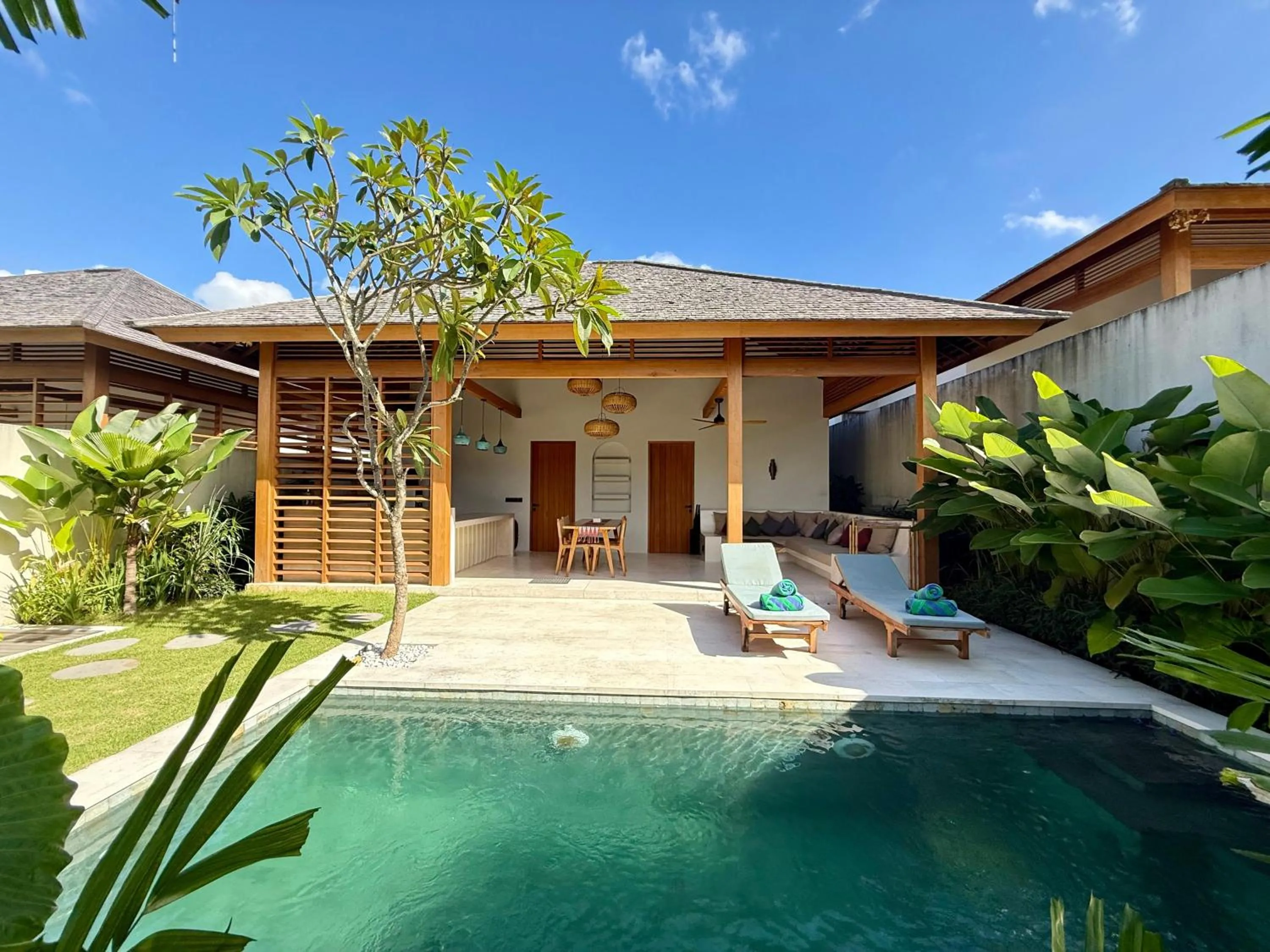 Two-Bedroom Villa with Private Pool in Ersanea Villas Seseh