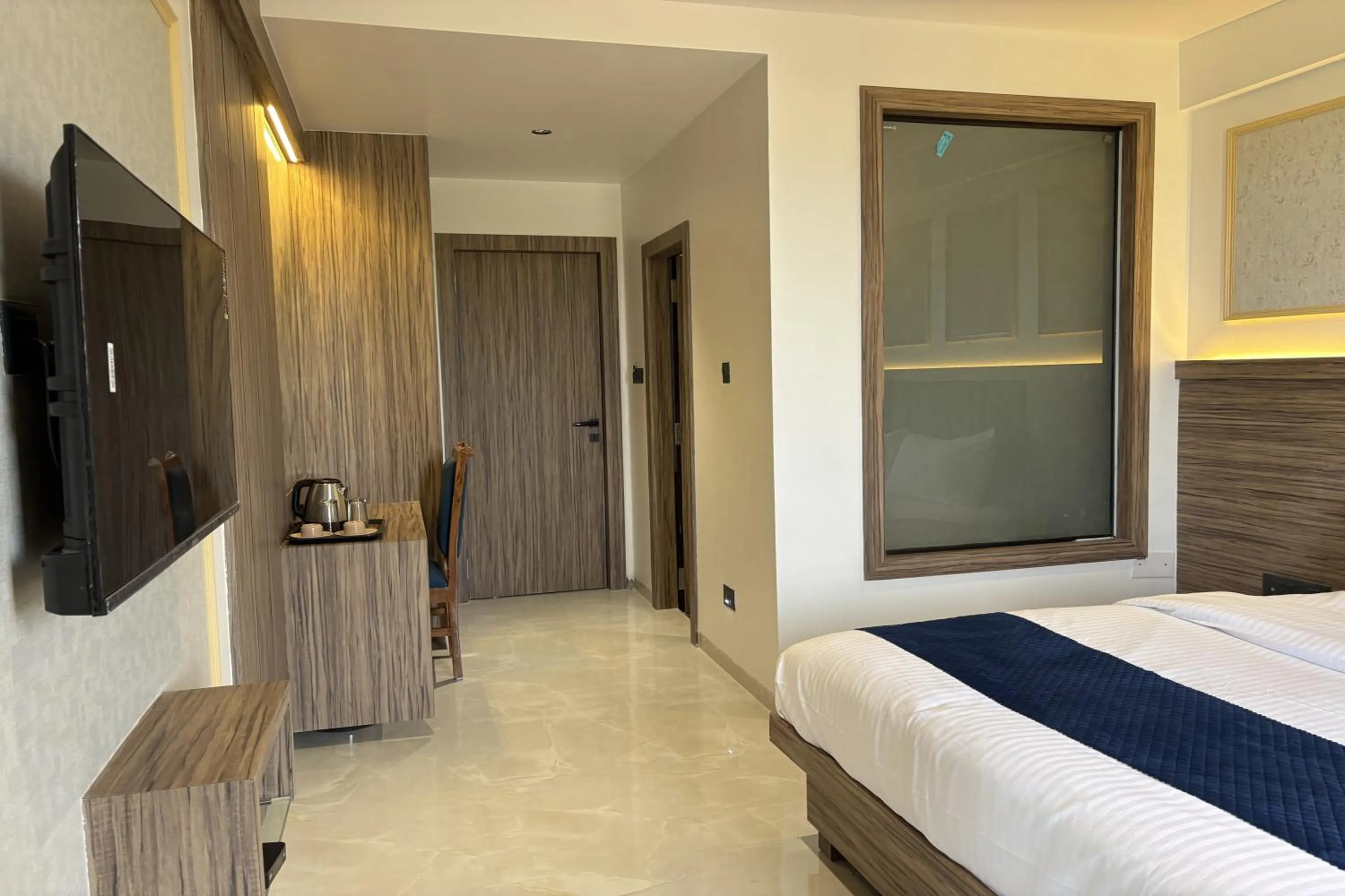 Bedroom, Bed in Hotel Kushala Grand, Dombivali