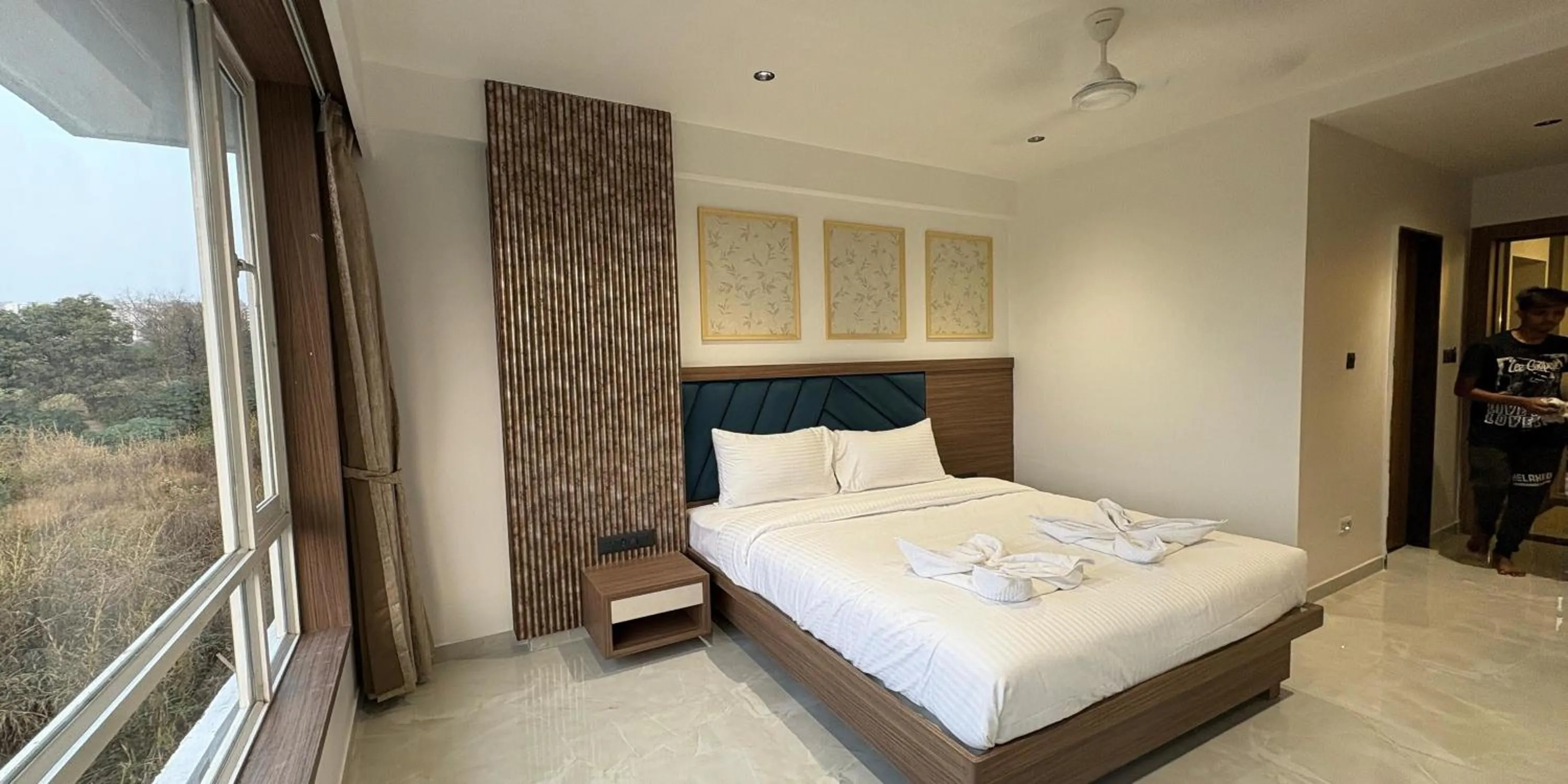 Bed in Hotel Kushala Grand, Dombivali