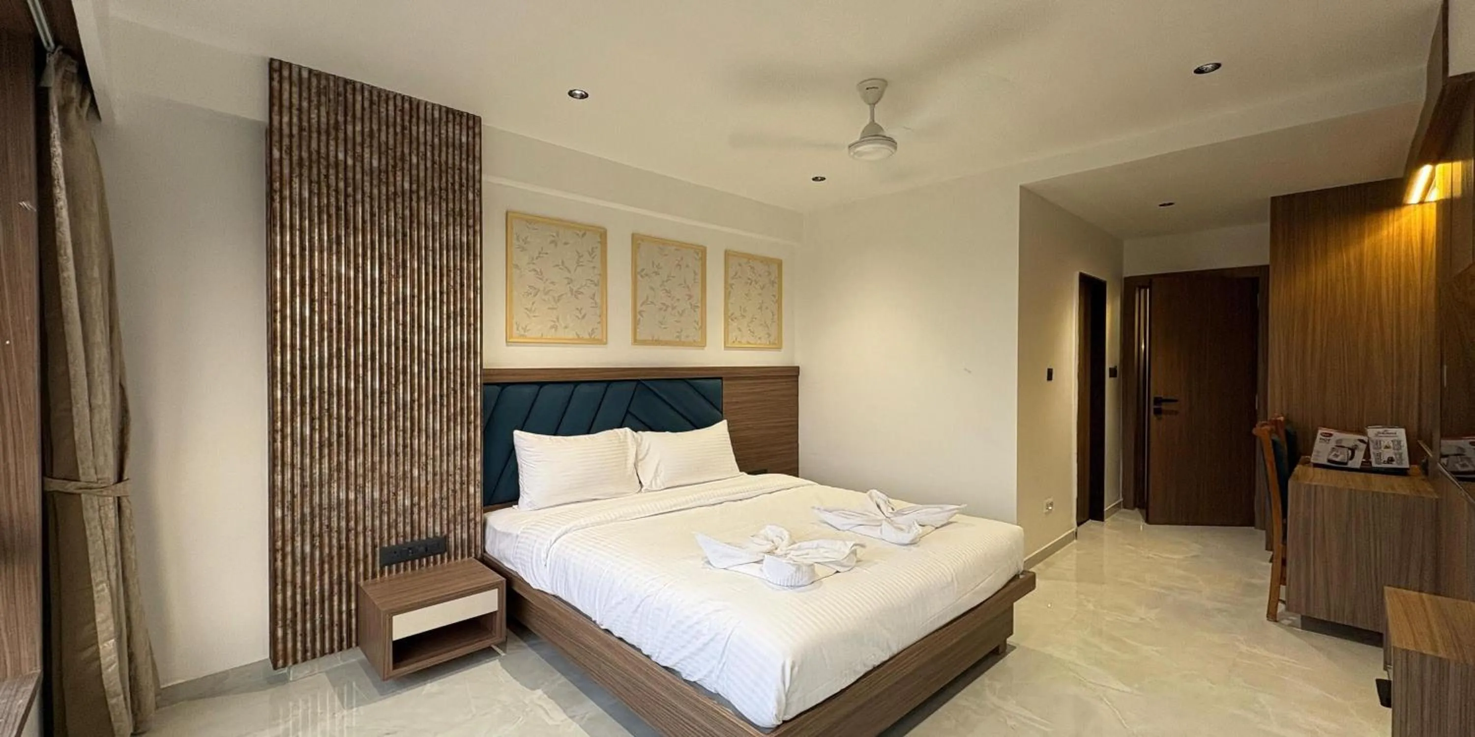 Bed in Hotel Kushala Grand, Dombivali