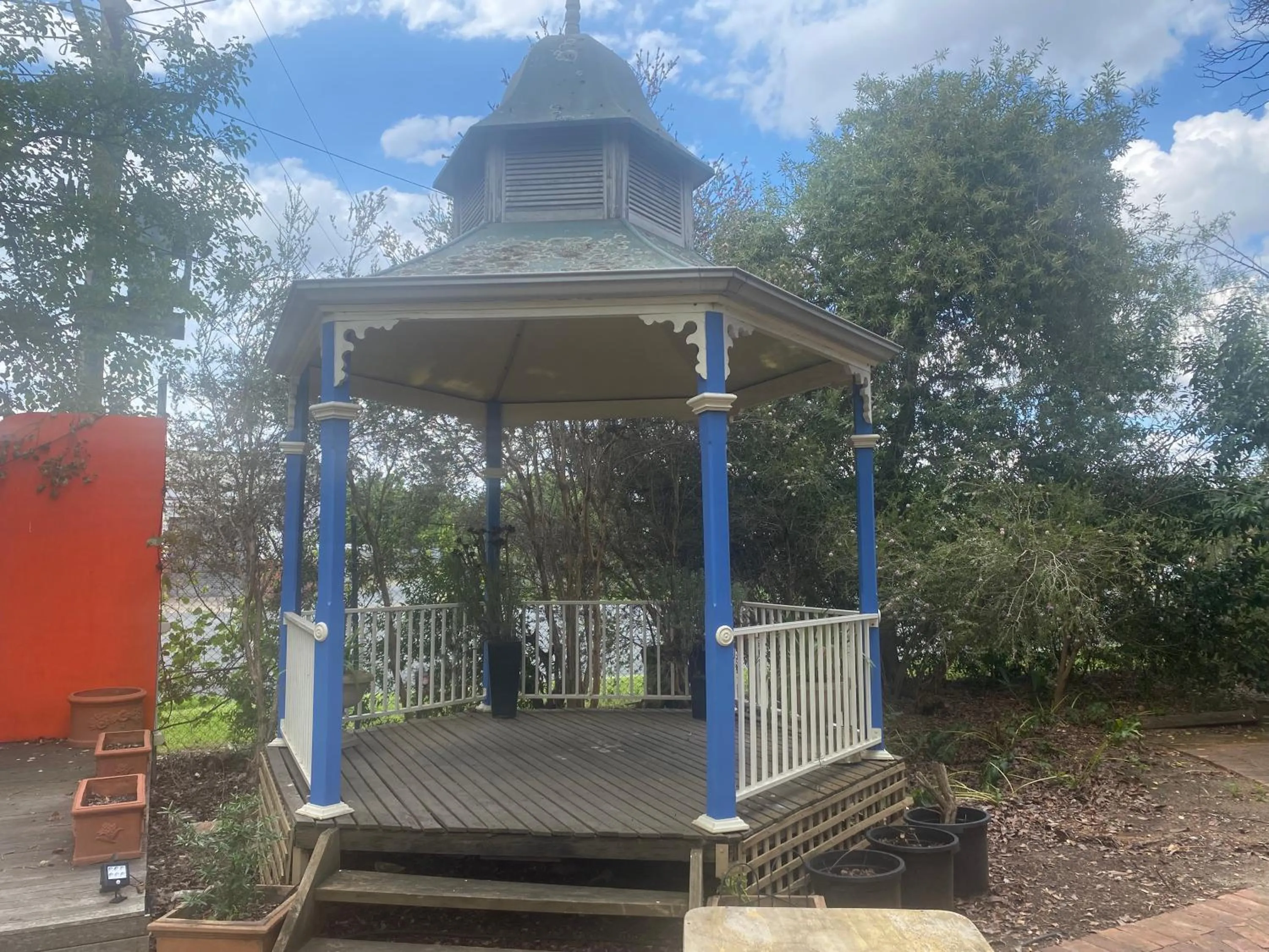 Garden in Culcairn Hotel