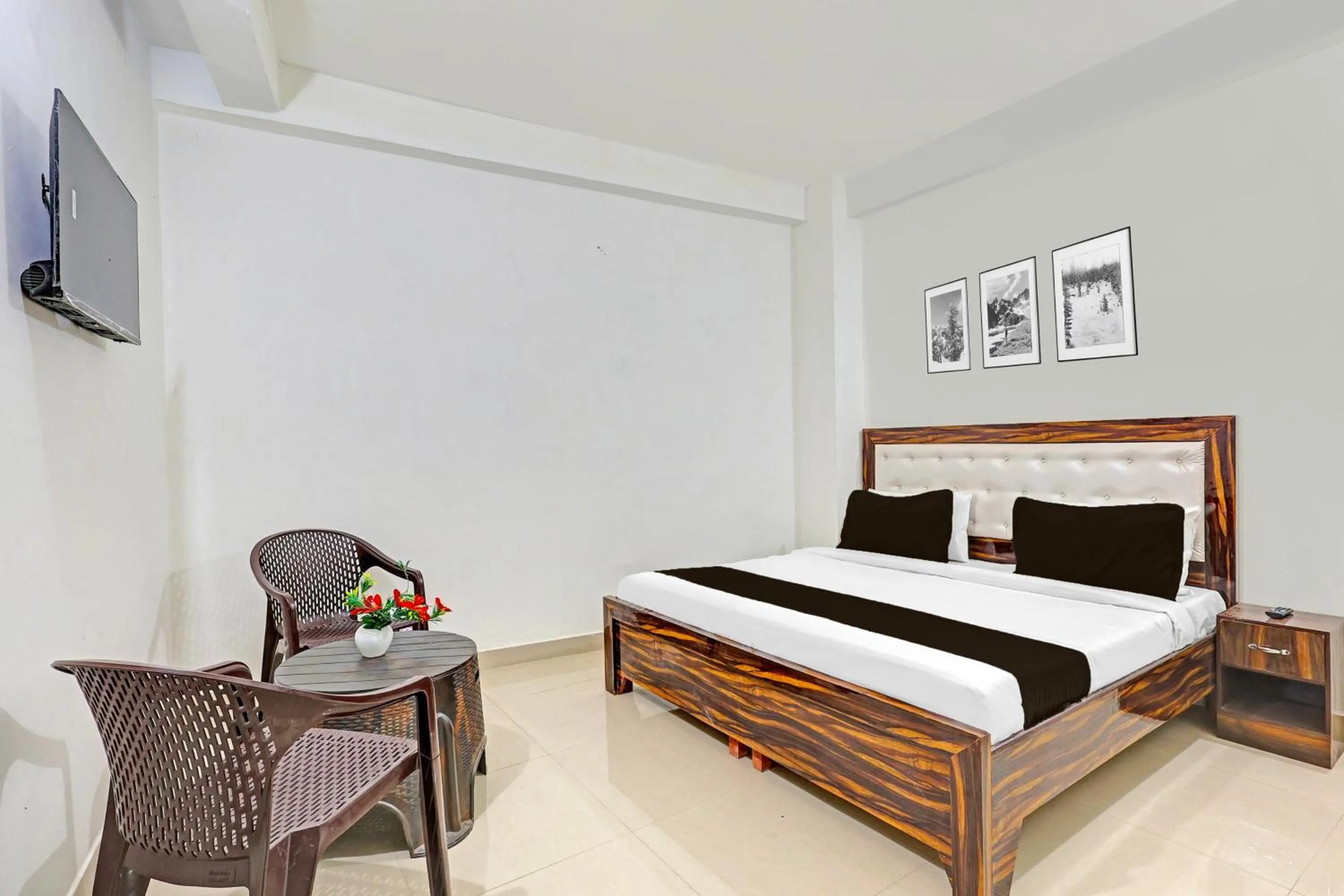 Bedroom, Bed in Hotel O SHAKTI RESIDENCY