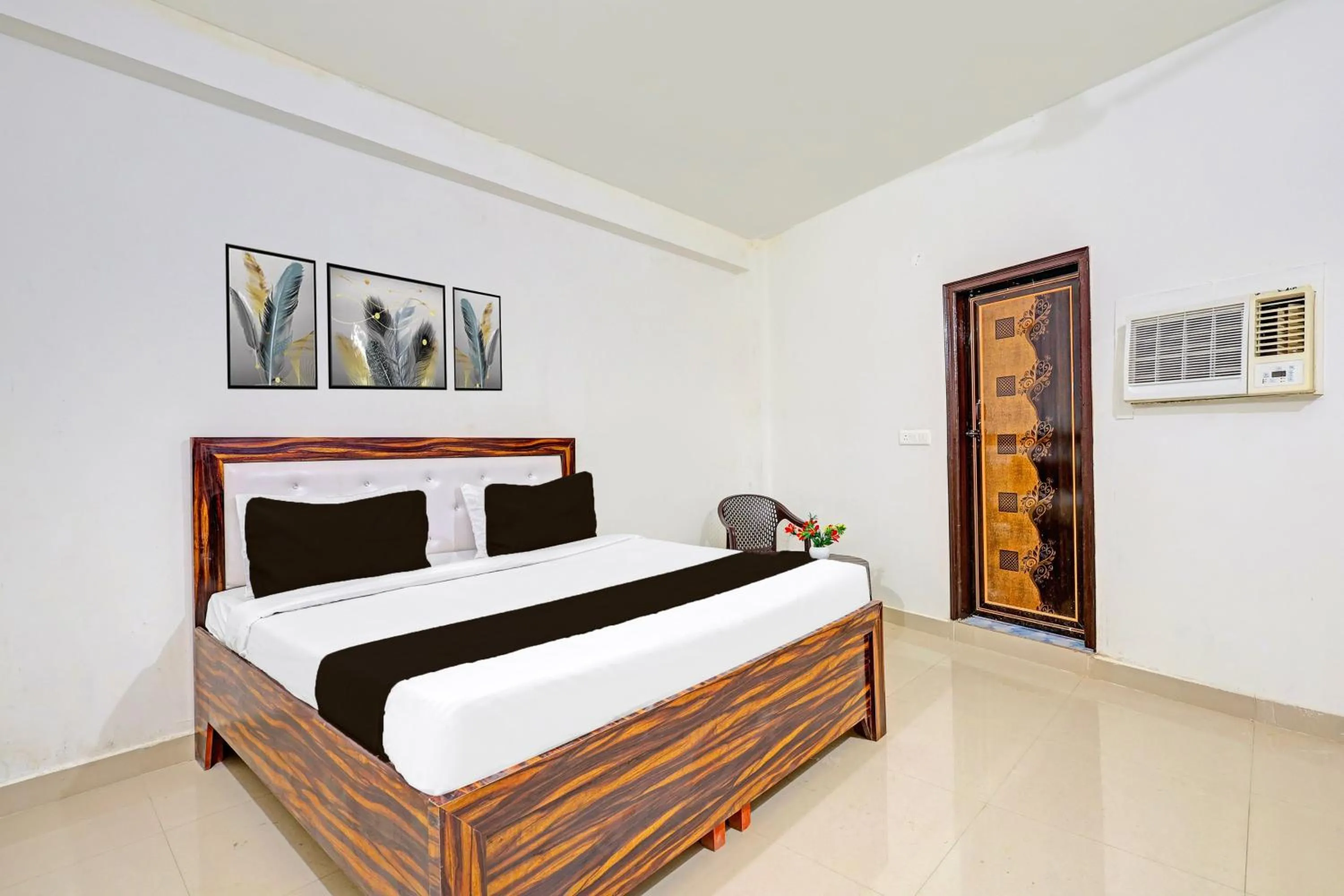 Bedroom, Bed in Hotel O SHAKTI RESIDENCY