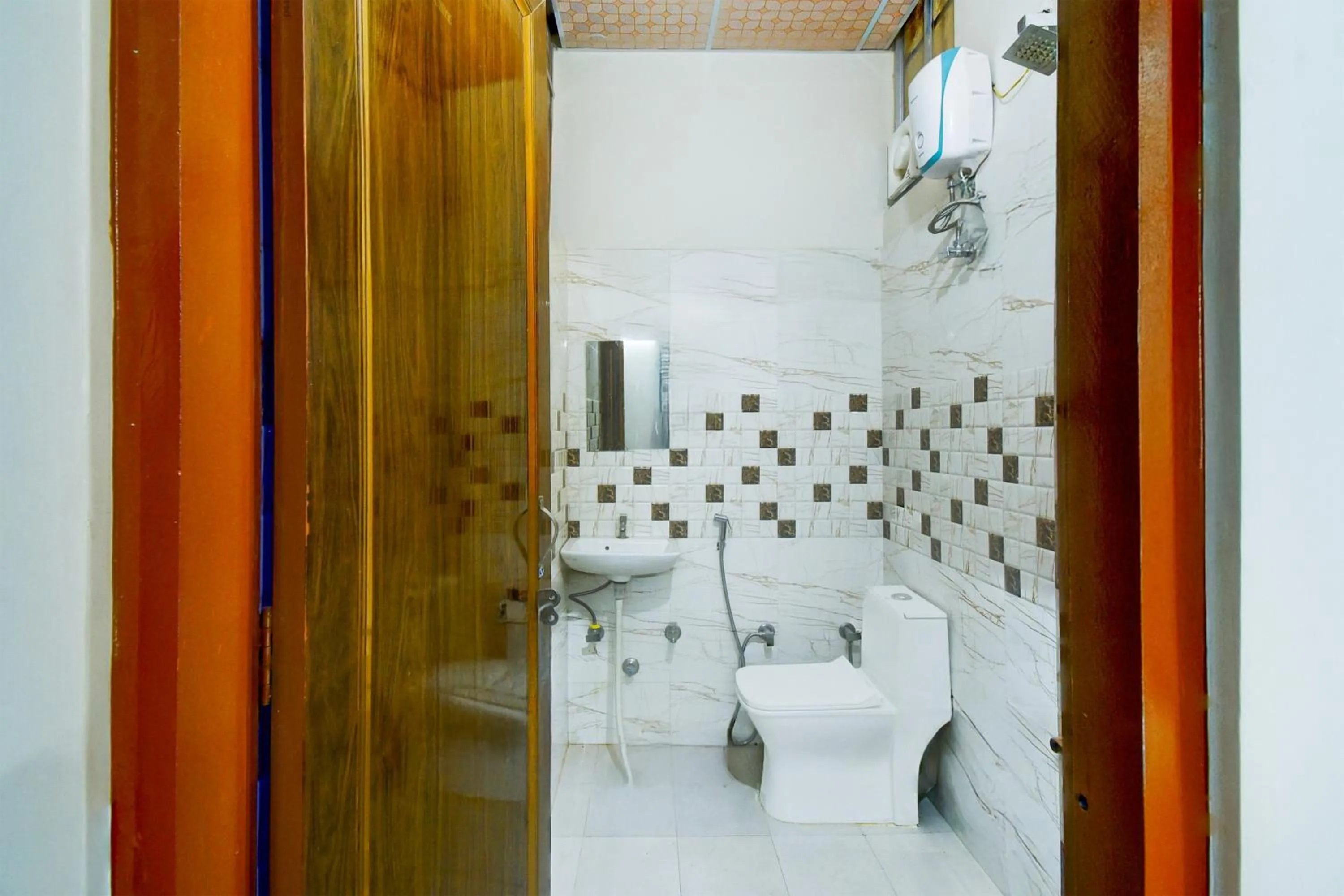 Bathroom in Hotel O SS