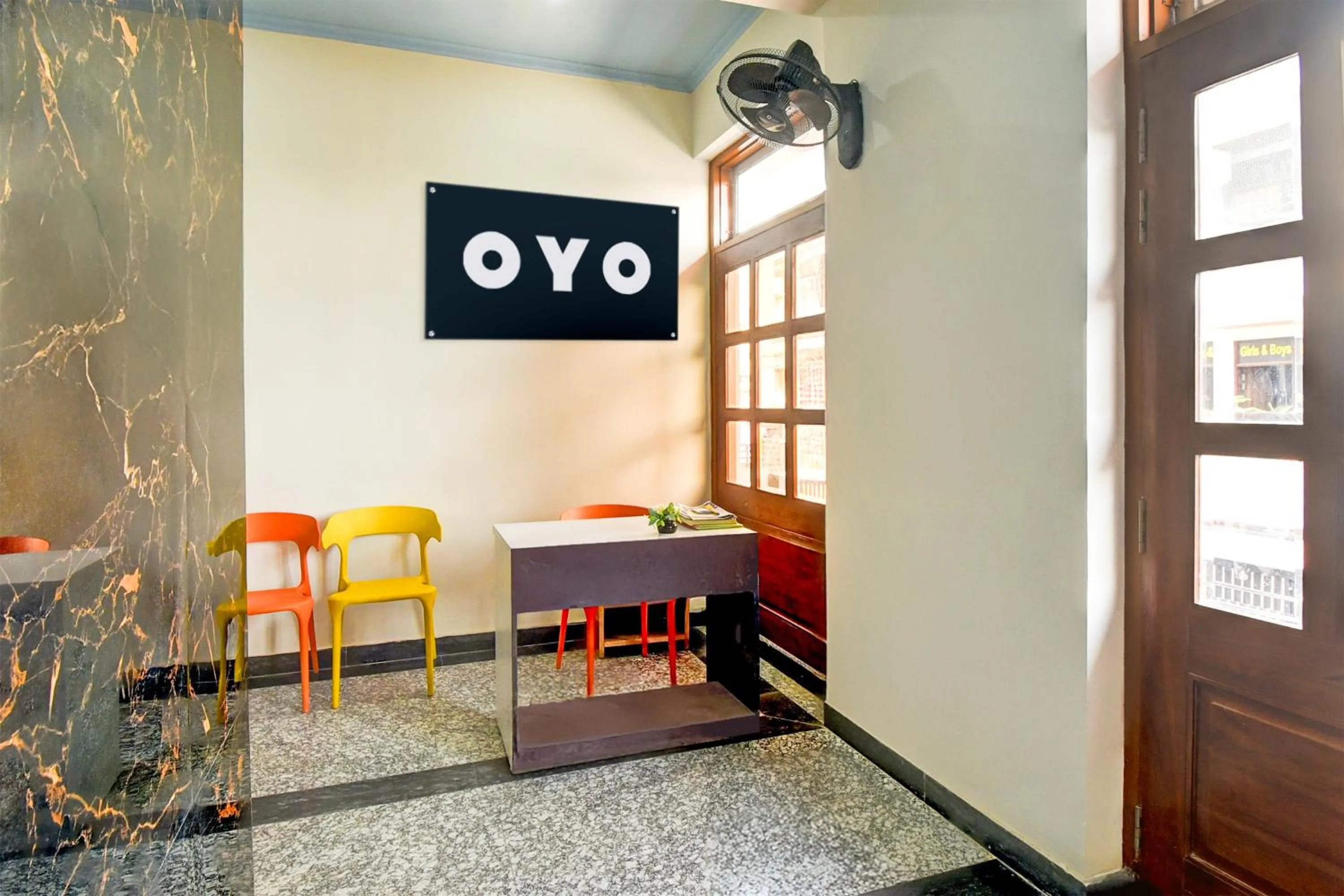 Lobby or reception in Hotel O SS