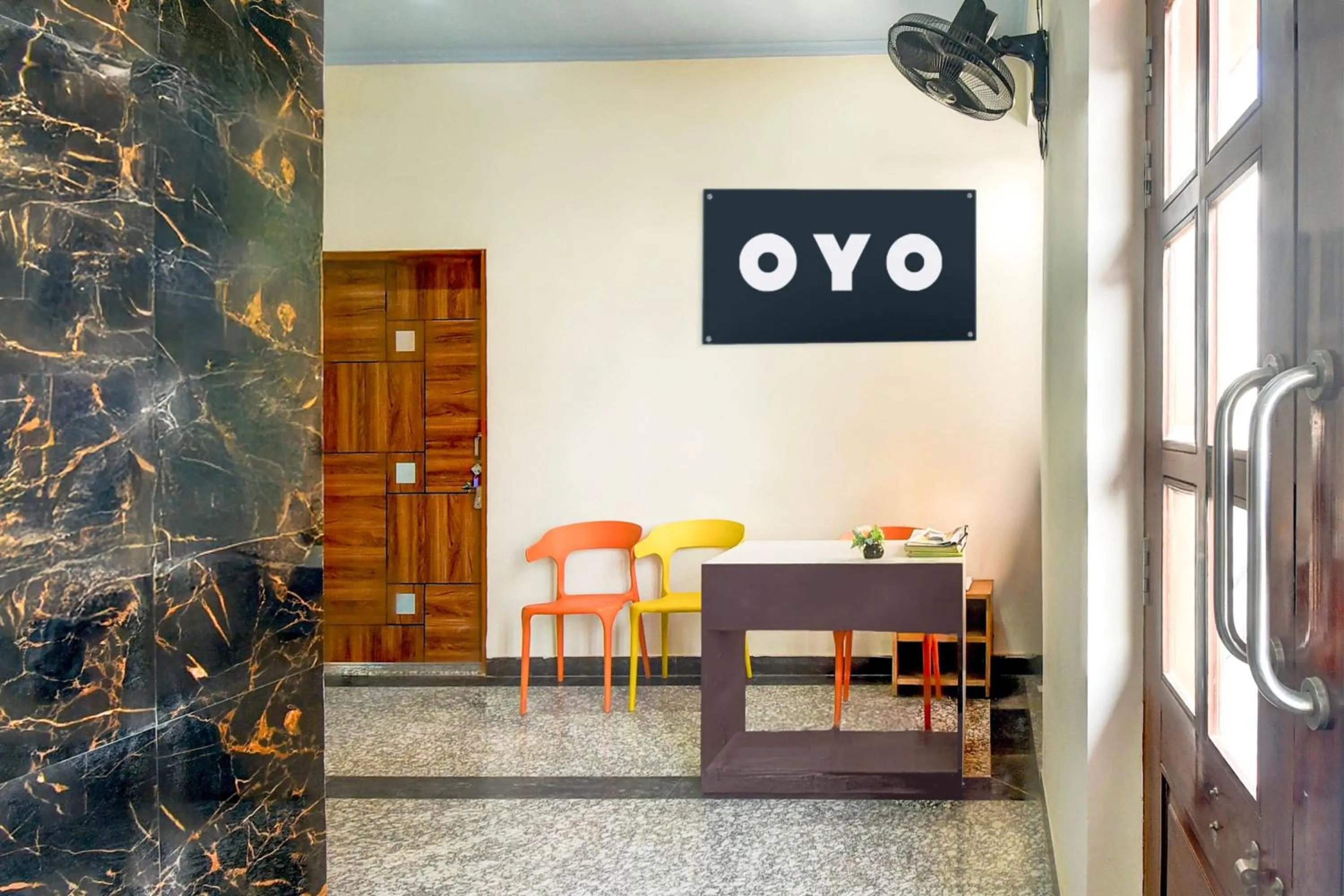 Lobby or reception in Hotel O SS