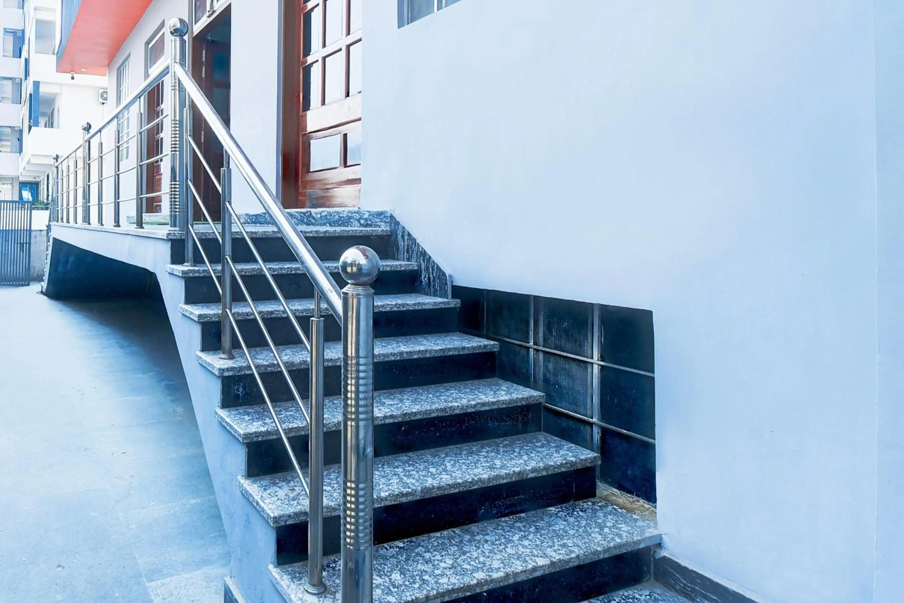 Facade/entrance in Hotel O SS