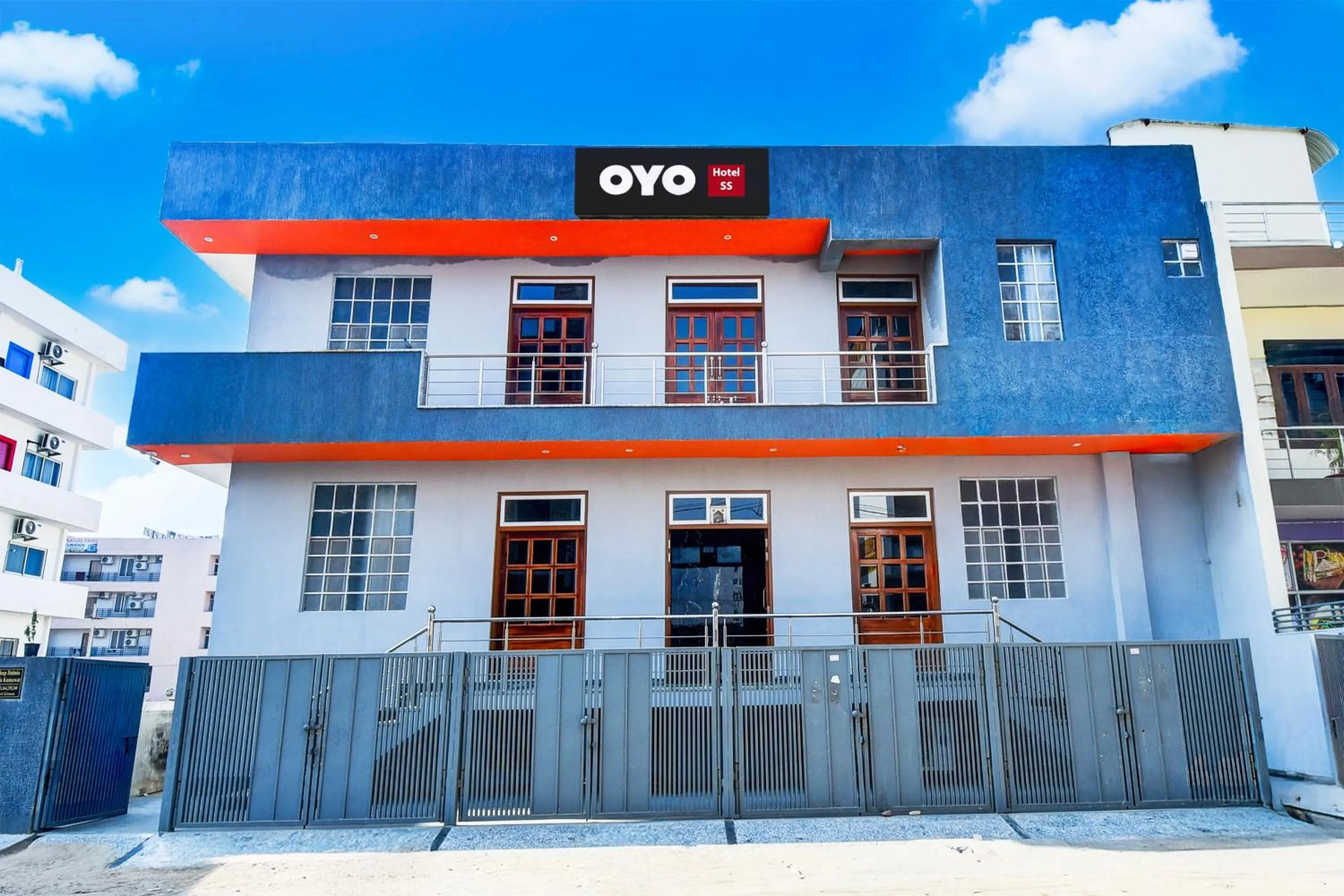 Facade/entrance in Hotel O SS