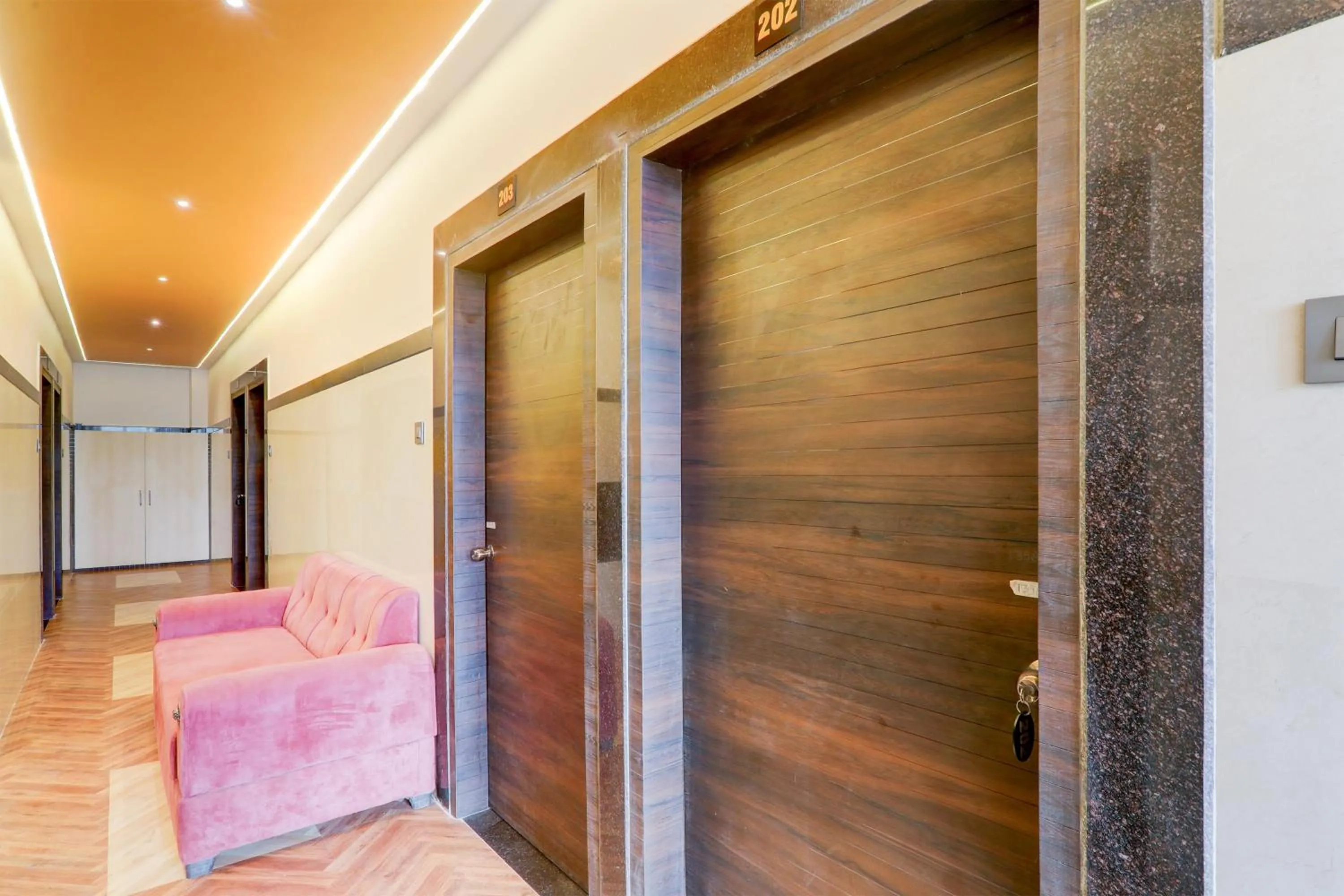 Lobby or reception in Collection O Siddharth Near A to Z Electronics