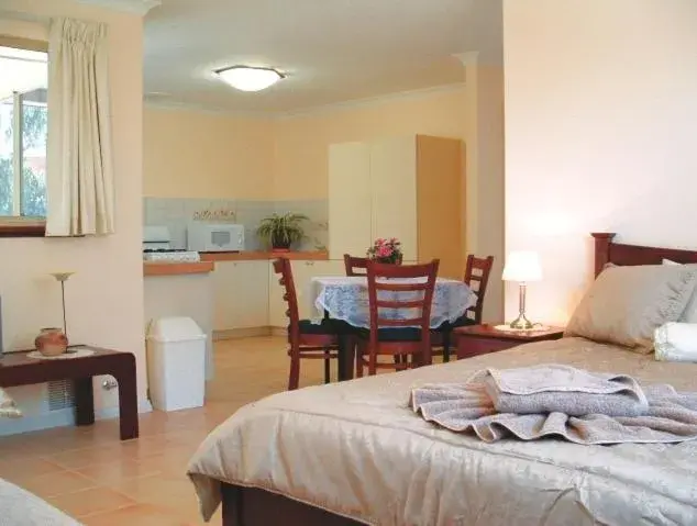 Photo of the whole room, Bed in The Nosh & Nod - Avon Terrace Photo of the whole room, Bed in The Nosh & Nod - Avon Terrace