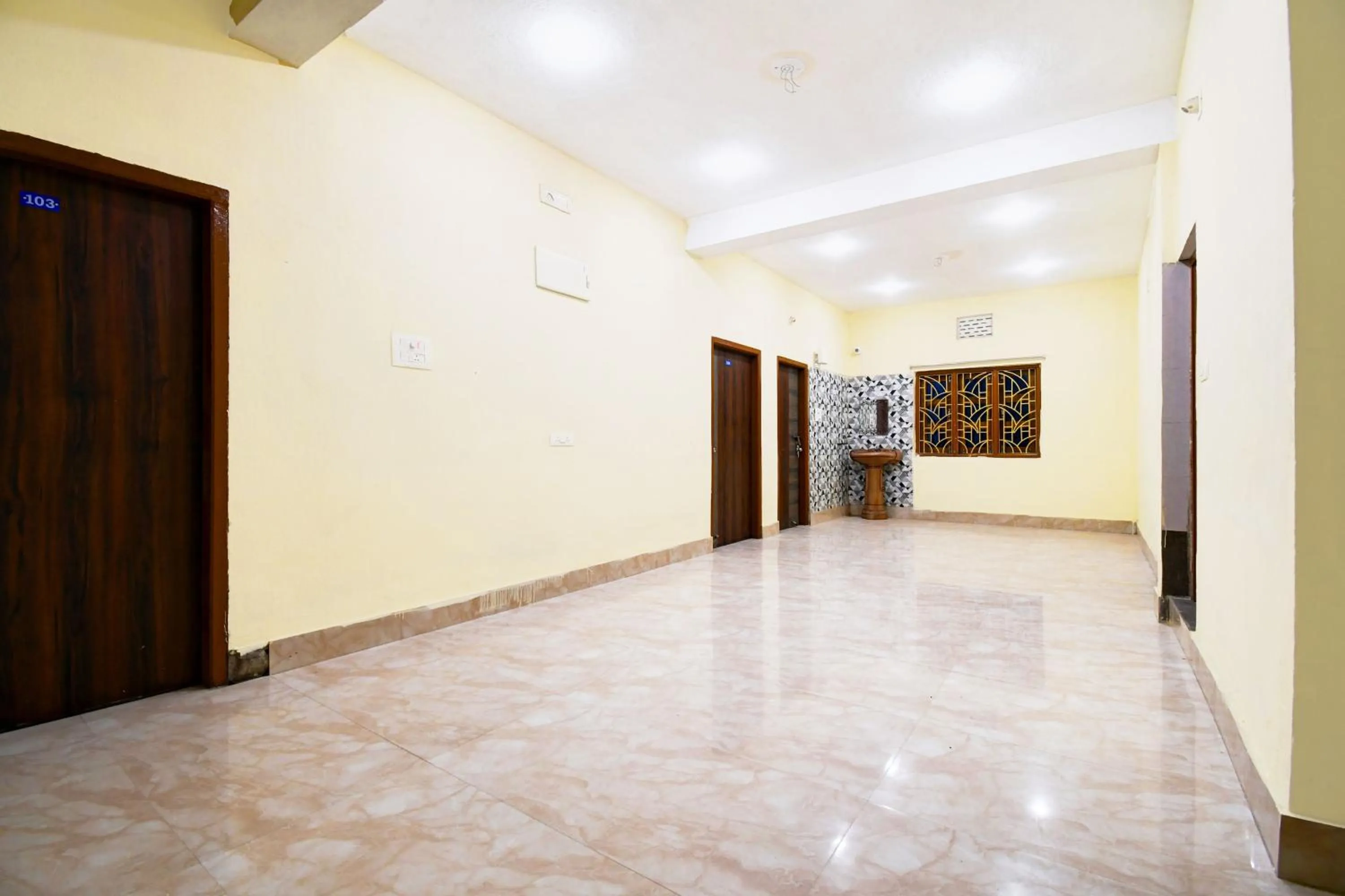 Lobby or reception in Hotel O HIGHWAY STAY IN