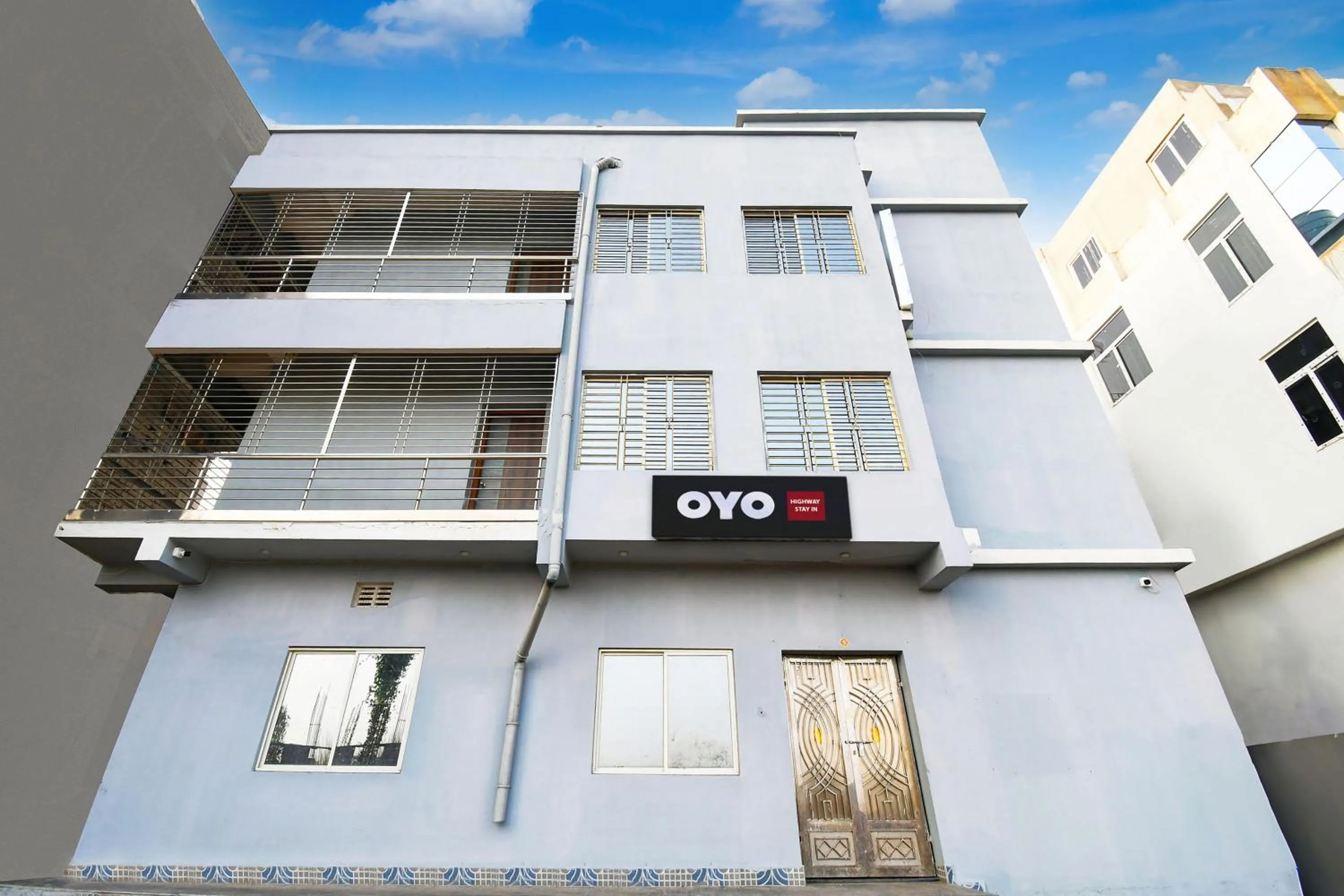 Facade/entrance in Hotel O HIGHWAY STAY IN