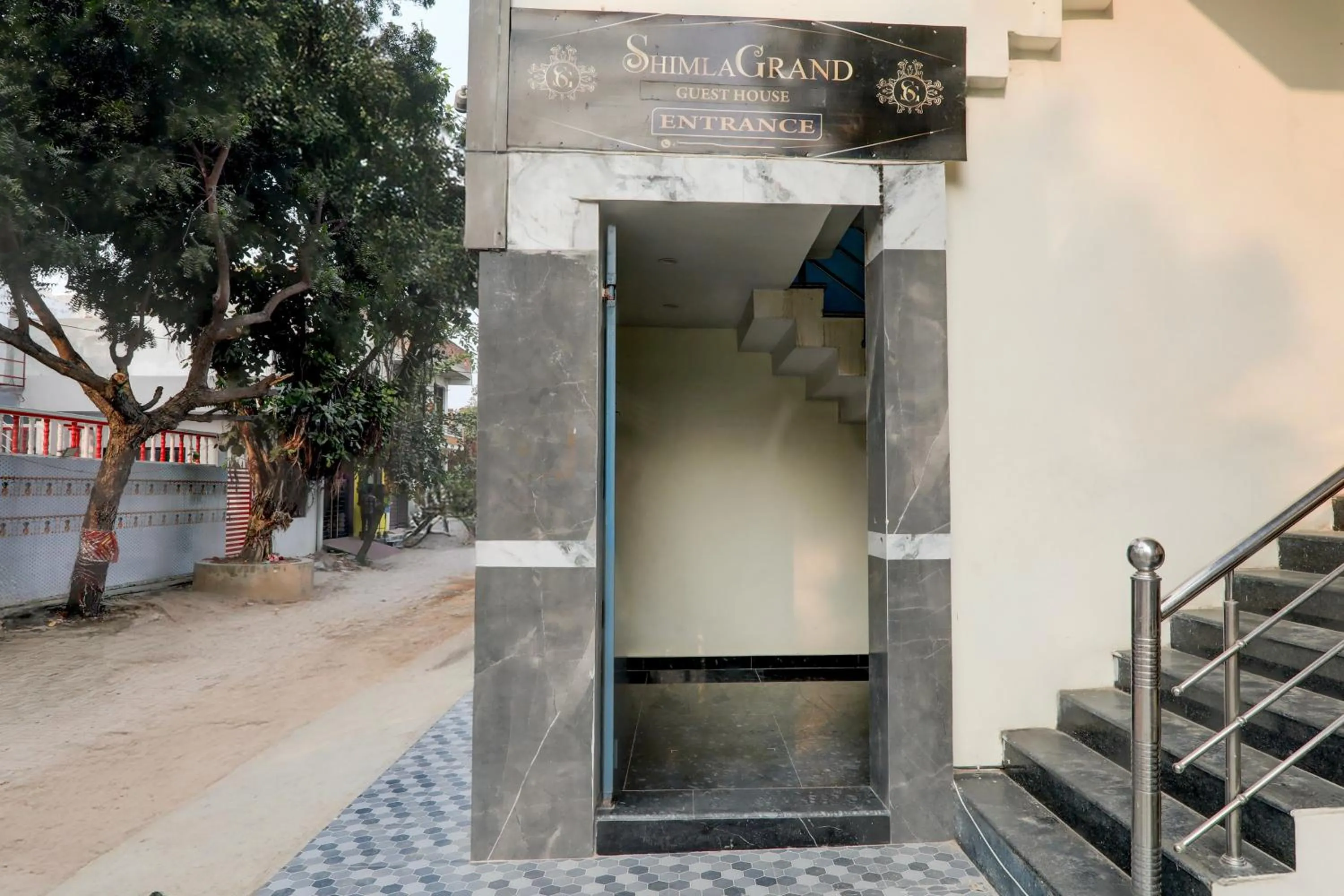 Facade/entrance in Hotel O Shimla Grand