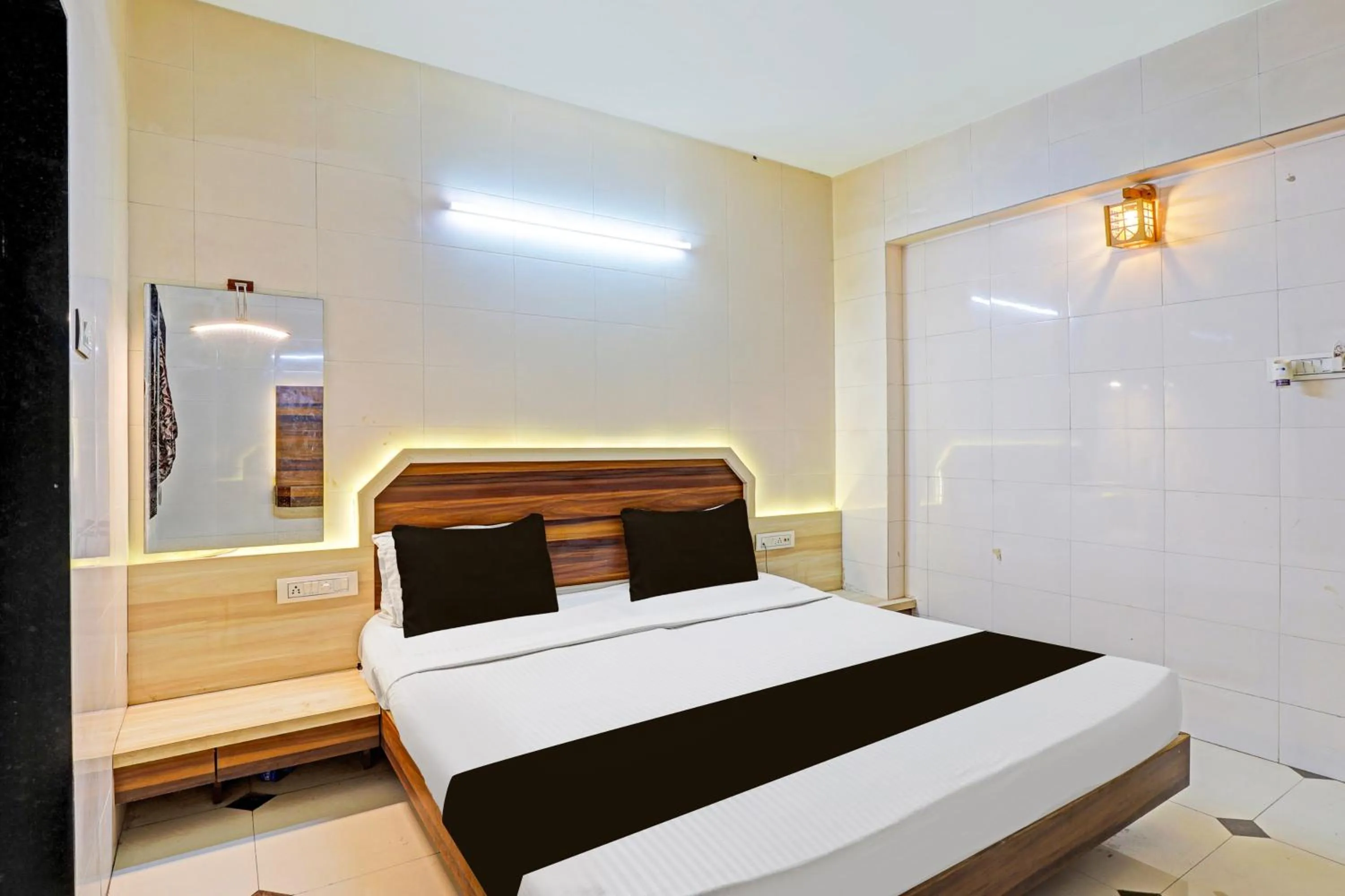 Bedroom, Bed in Hotel O Royal Season