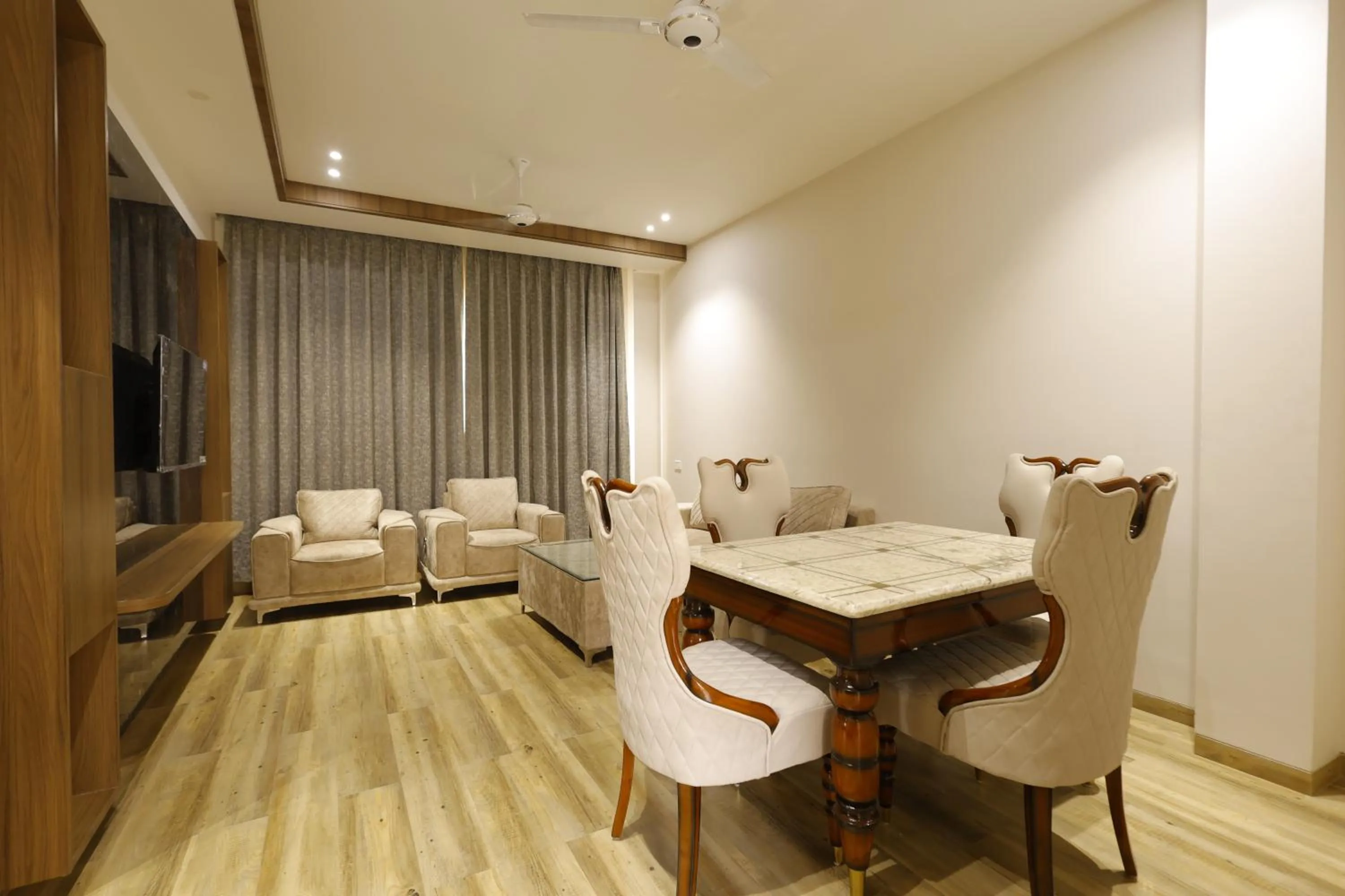 Living room in Nirvana Grand Hotel & Resort