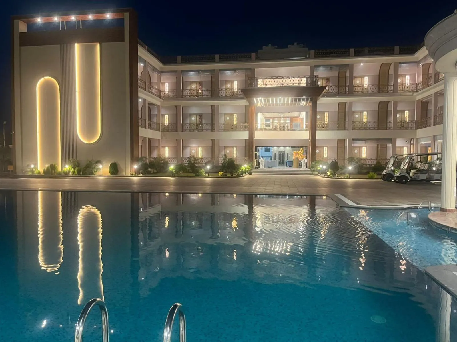 Nirvana Grand Hotel & Resort