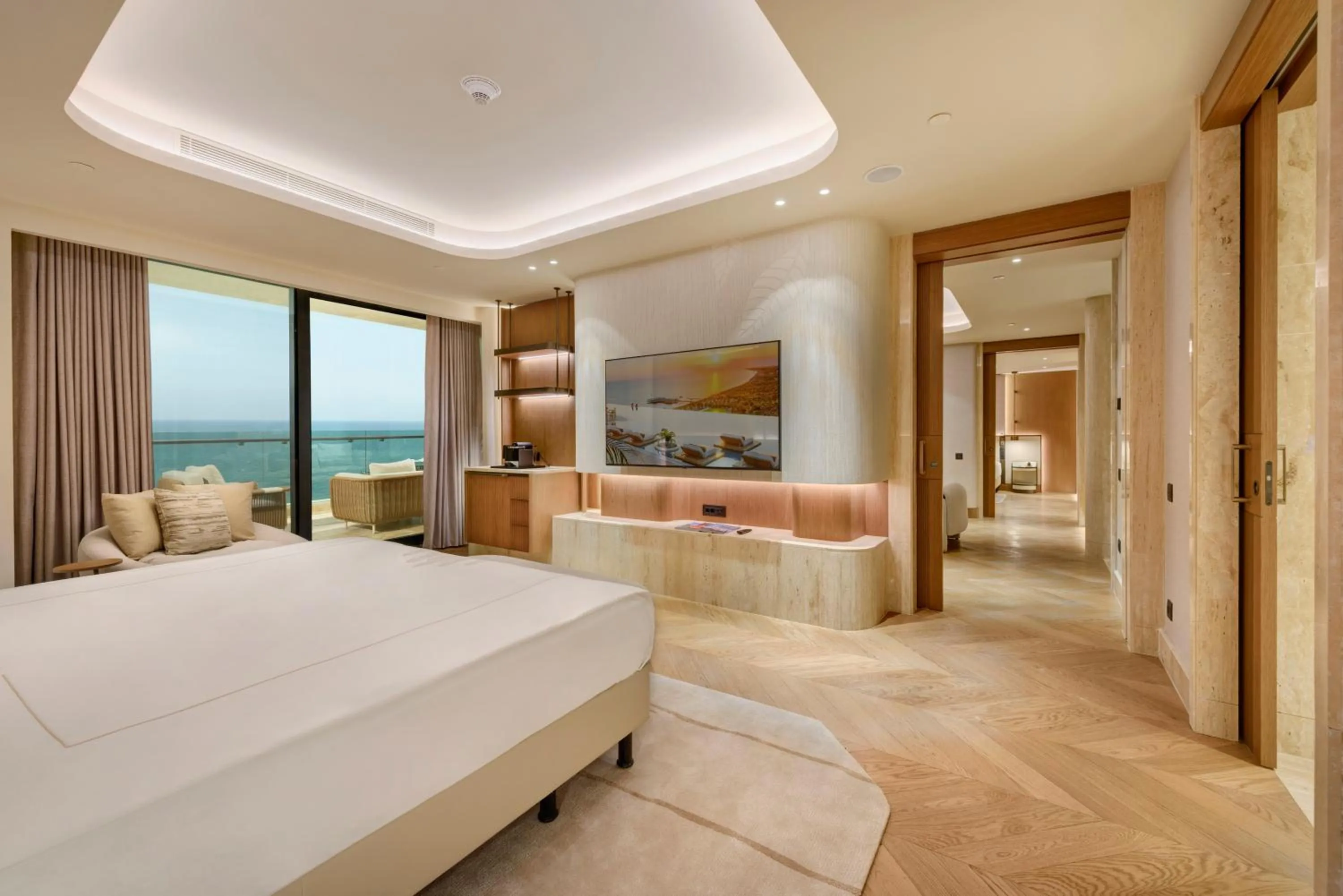 Bed in Regnum The Crown