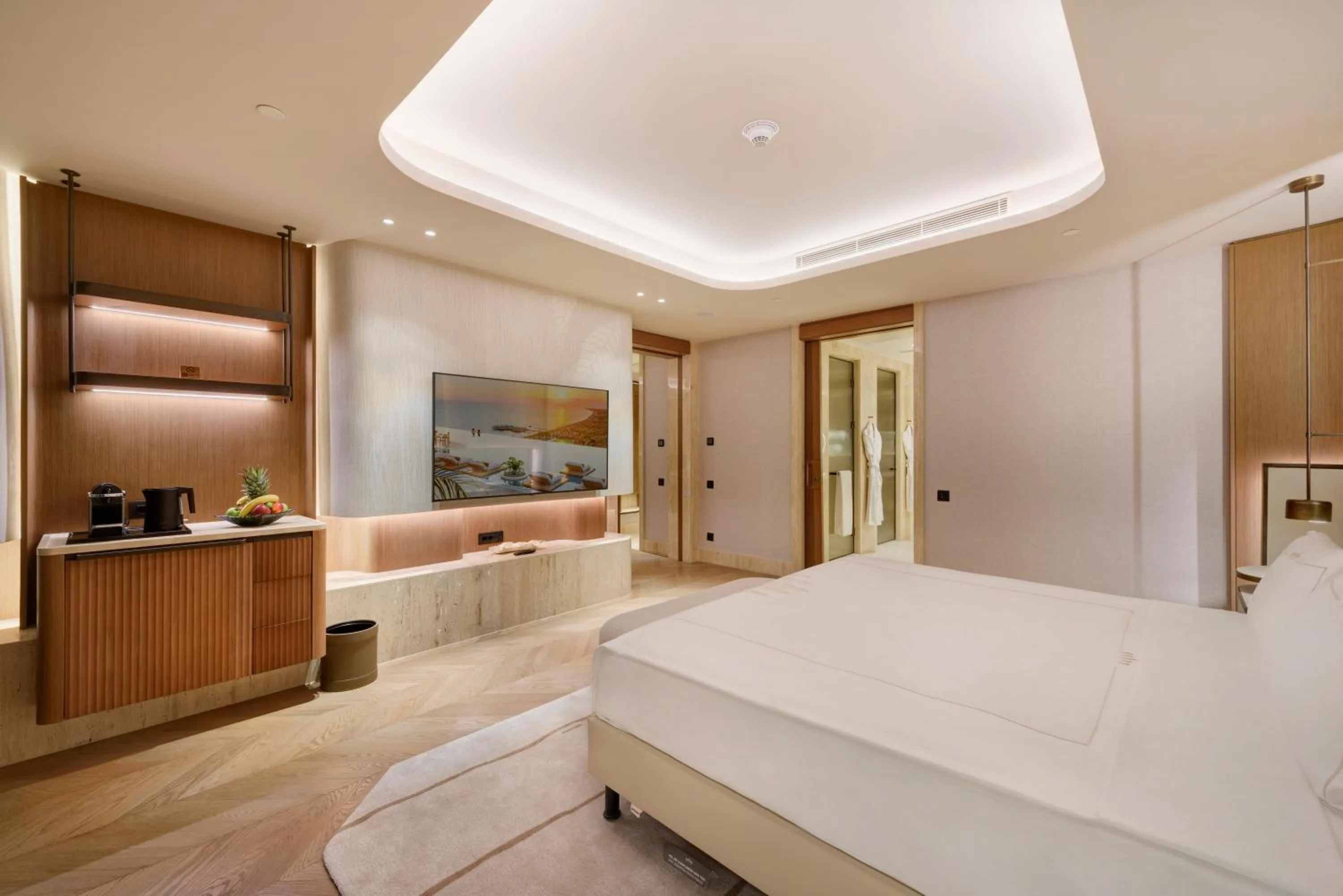 Bed in Regnum The Crown