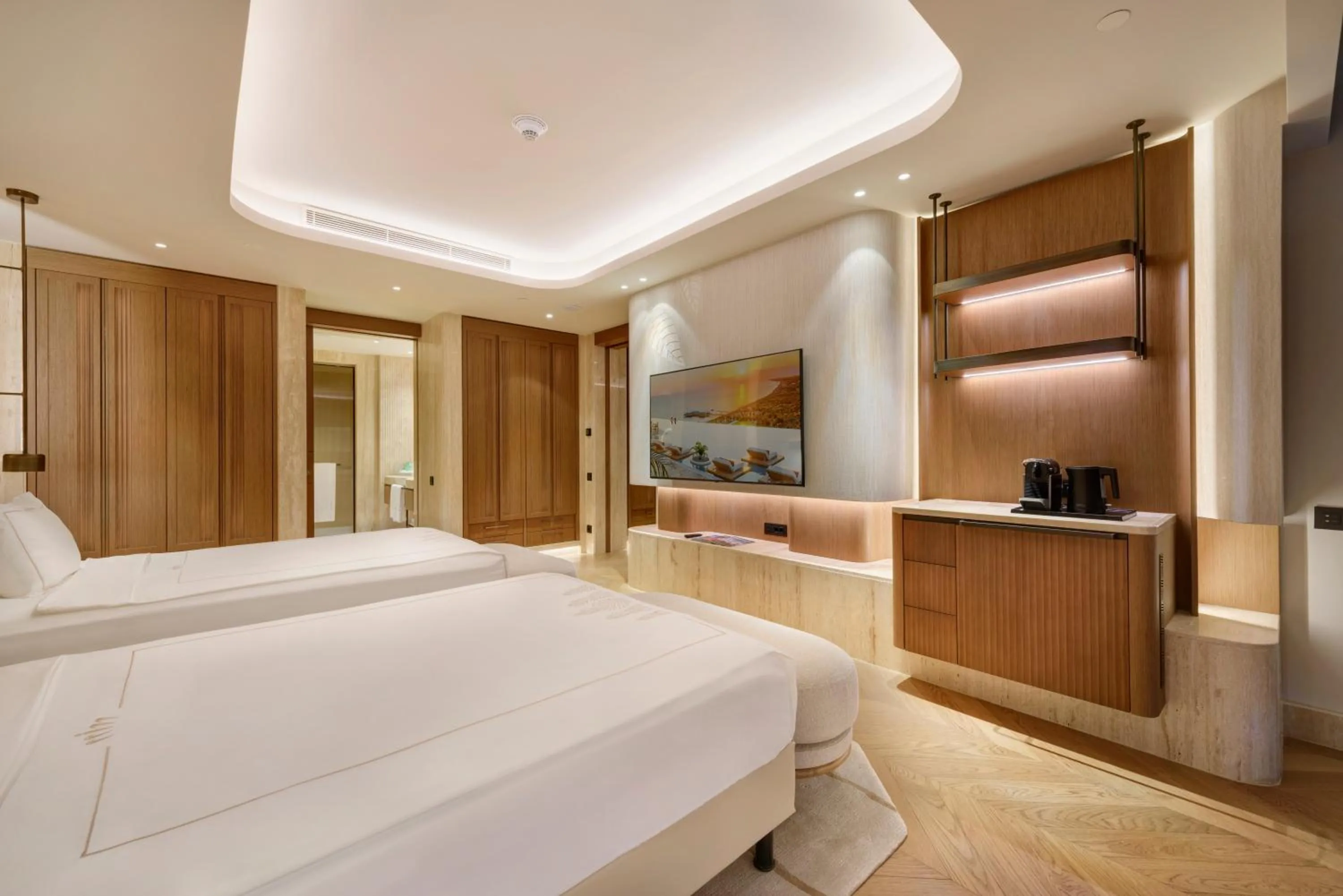 Bed in Regnum The Crown