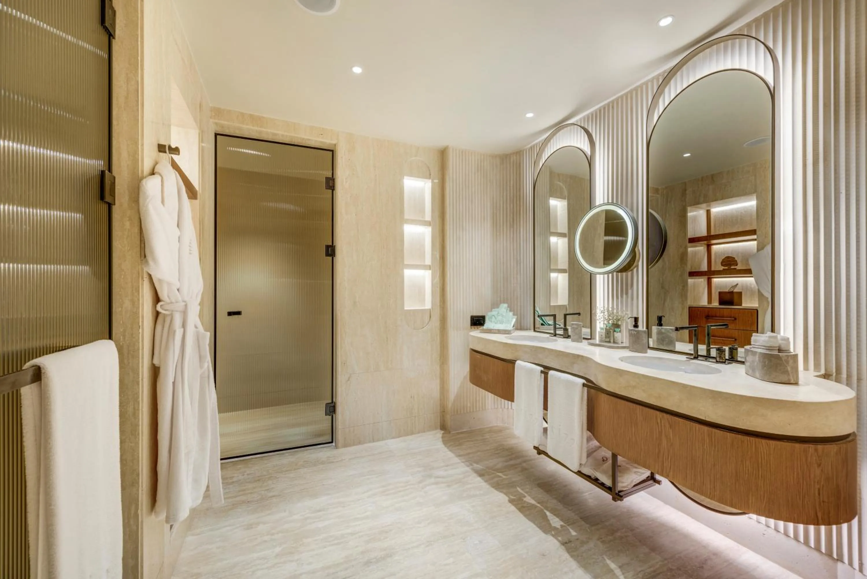 Bathroom in Regnum The Crown