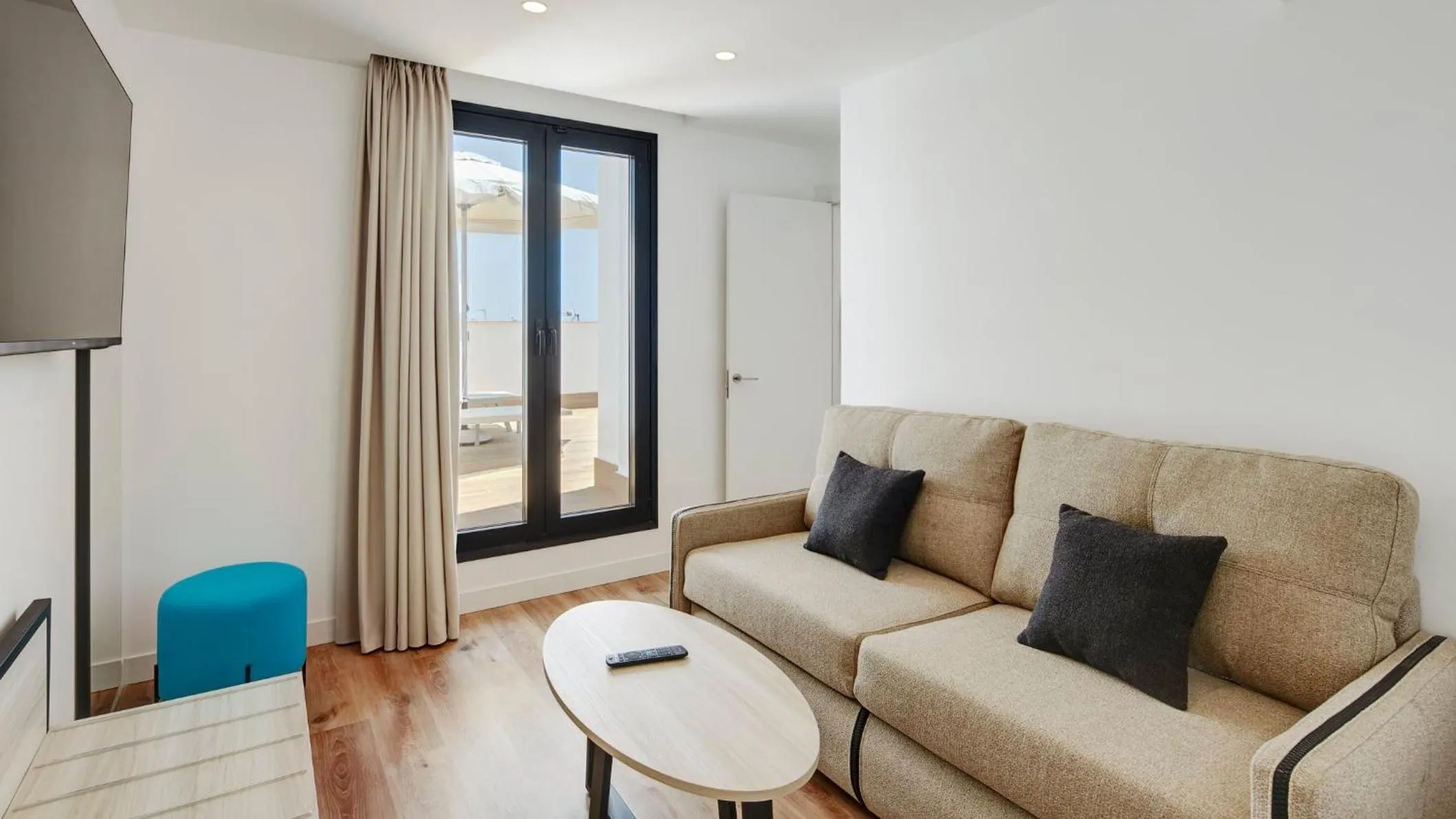 Photo of the whole room in Sercotel Cruz Del Mar