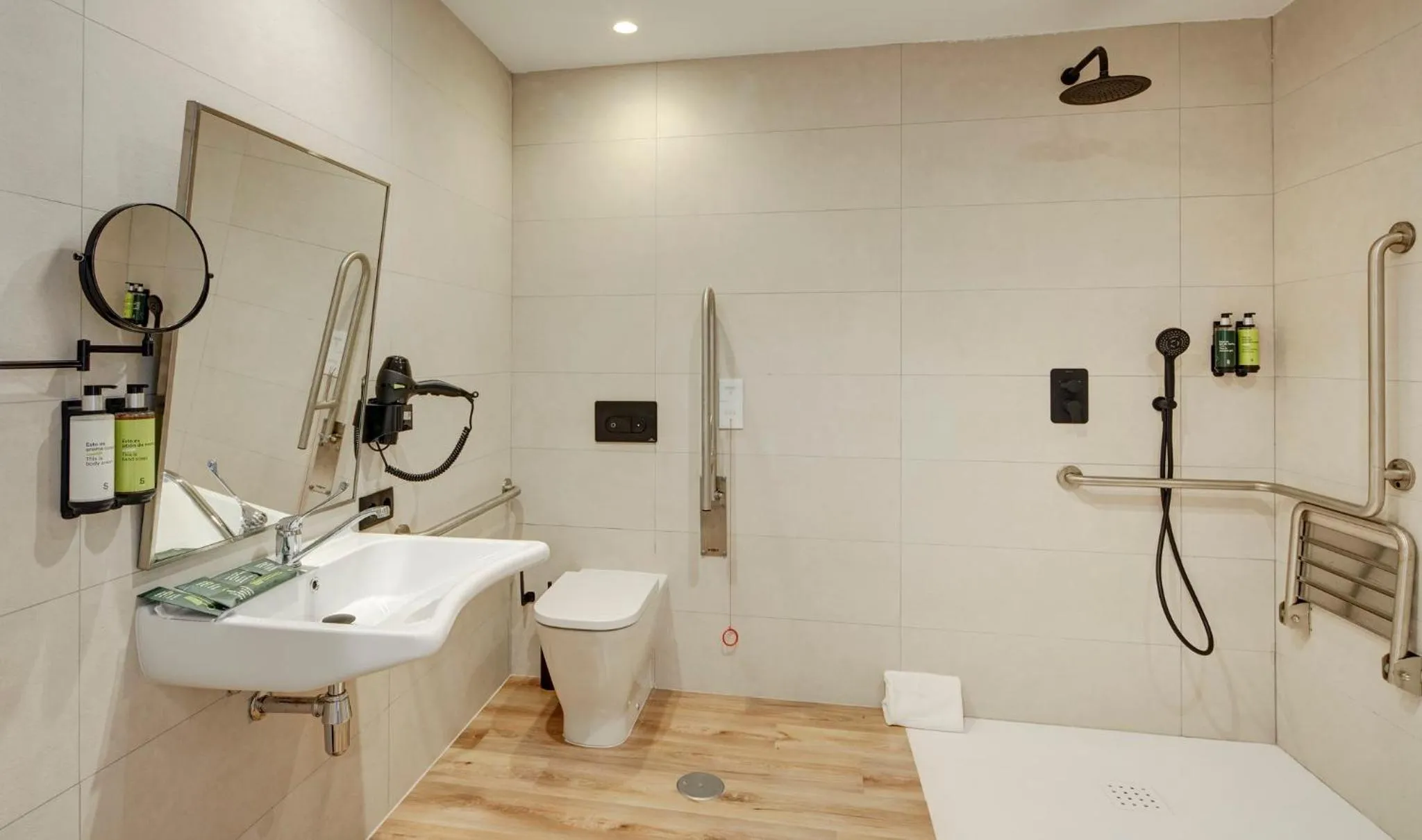 Bathroom in Sercotel Cruz Del Mar