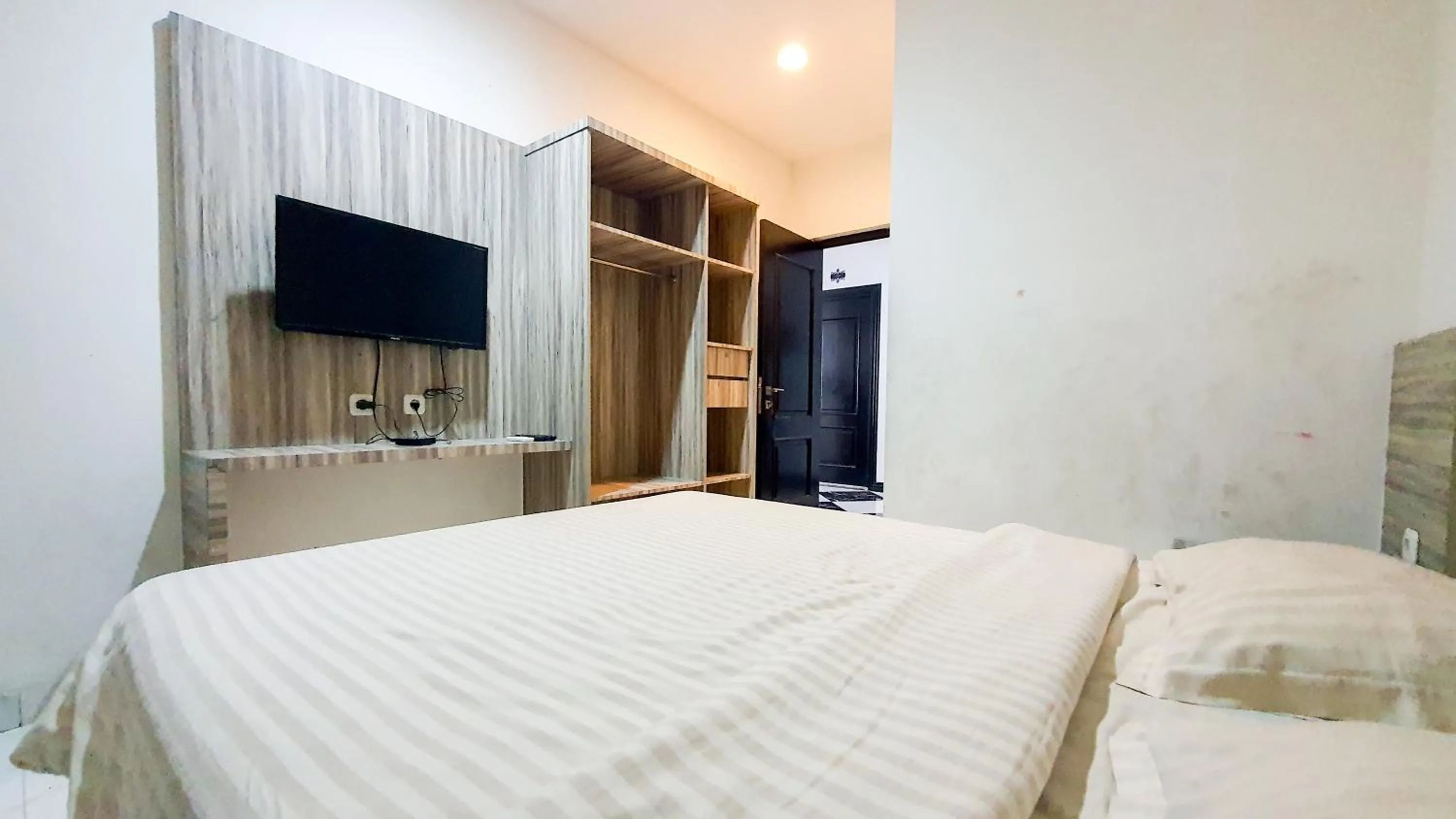 Bed in La'Rissa Residence by ARBA