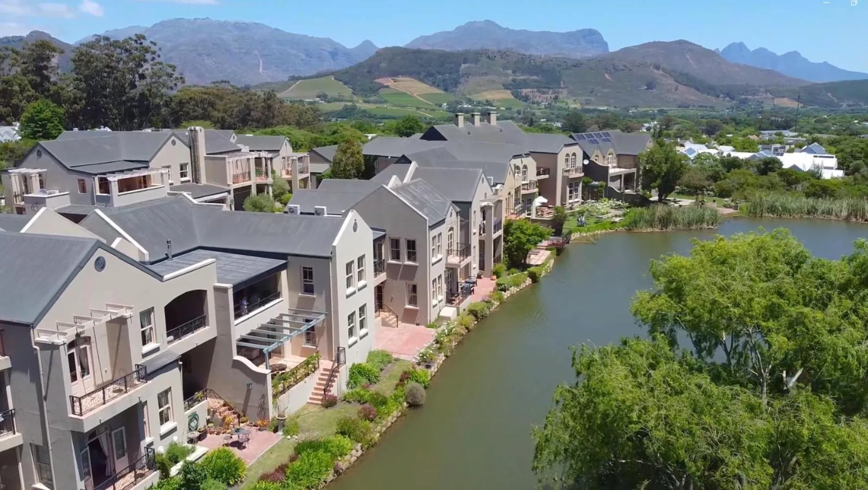 One Bedroom Lake View Villa 16 in W-Collection Franschhoek L'Ermitage Villas