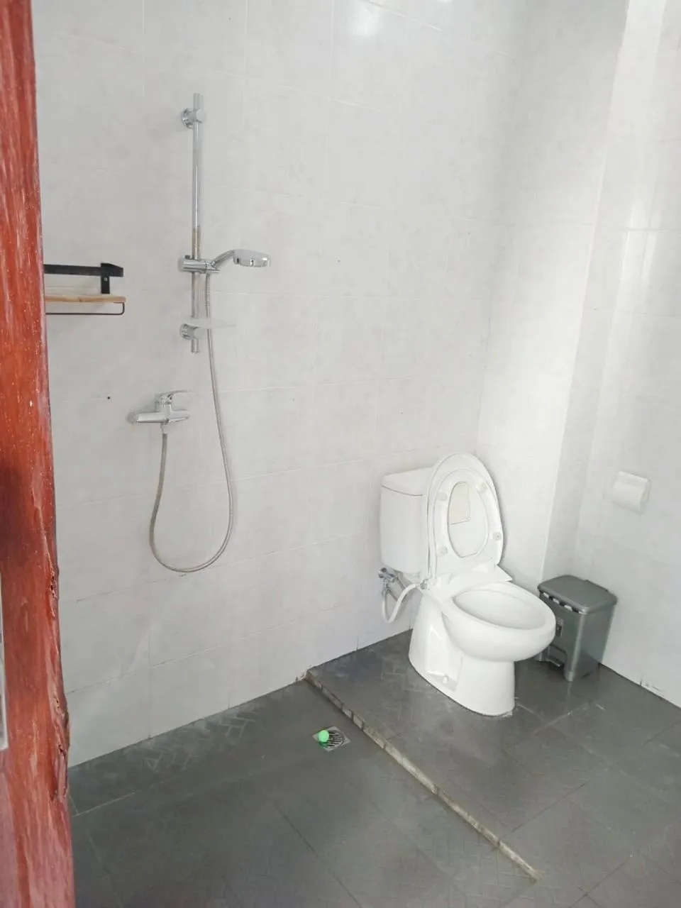 Toilet in Double D Guesthouse and Villa
