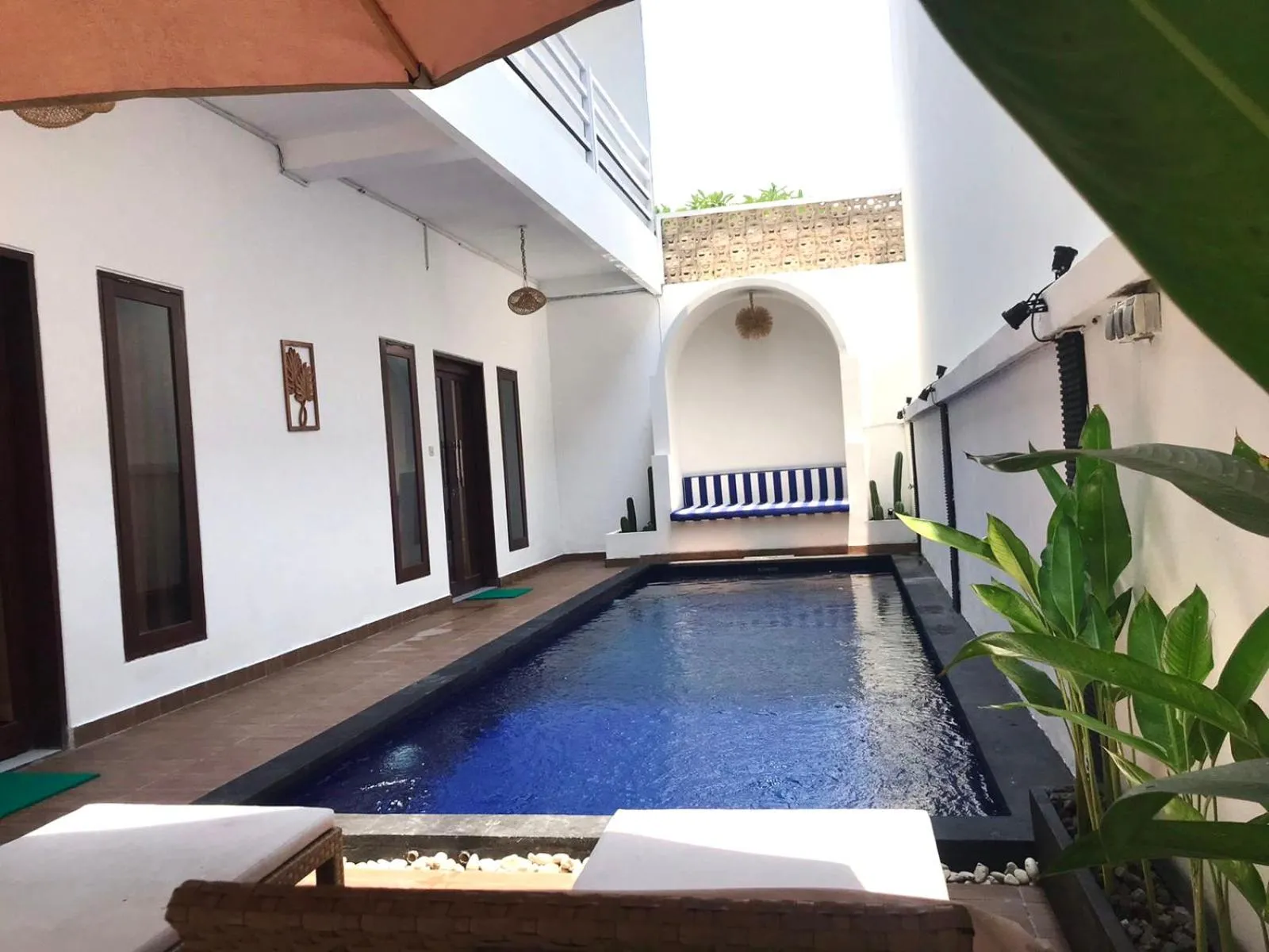 Swimming pool in Double D Guesthouse and Villa