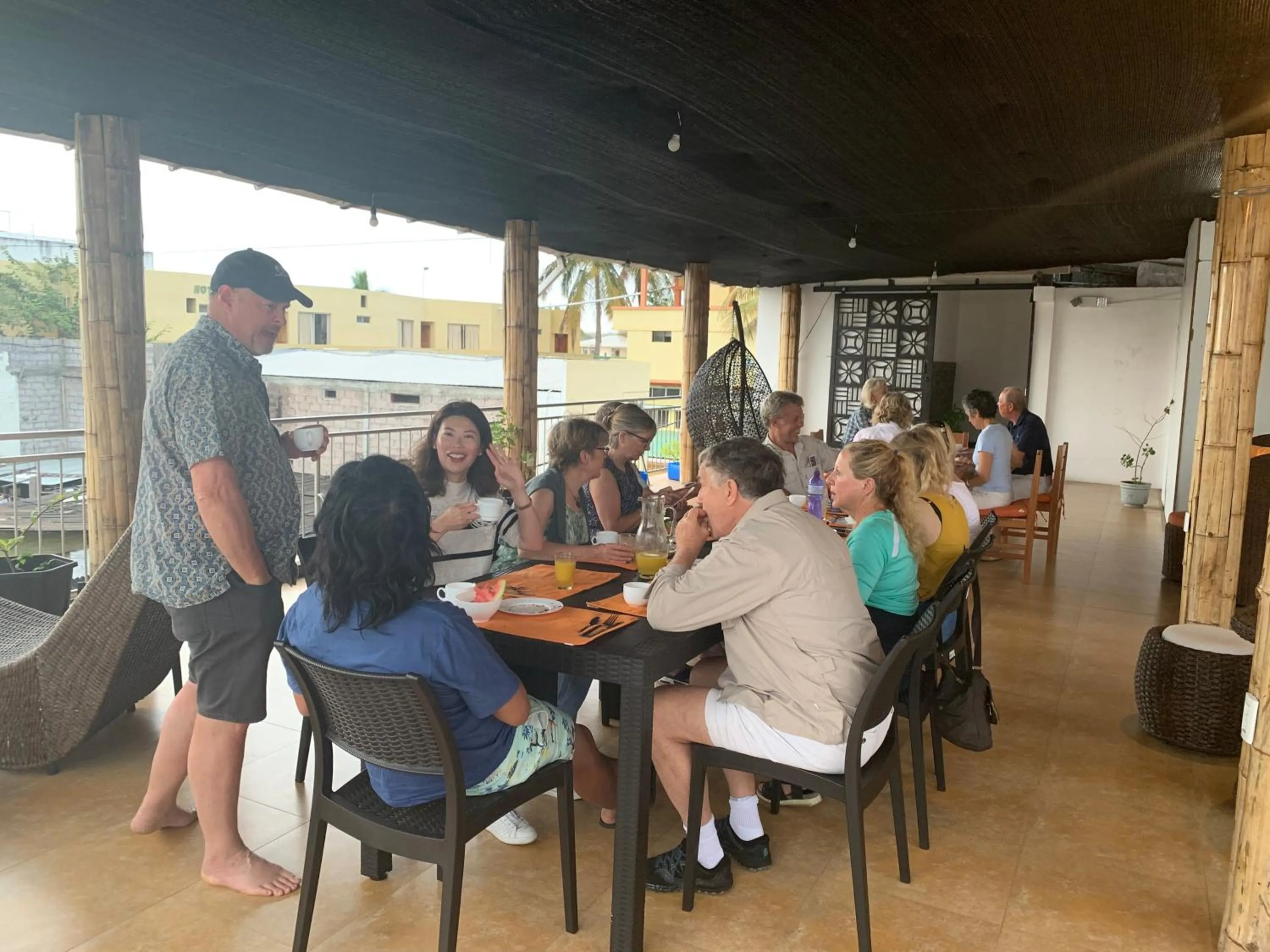 People in Hostal Costa del Pacifico