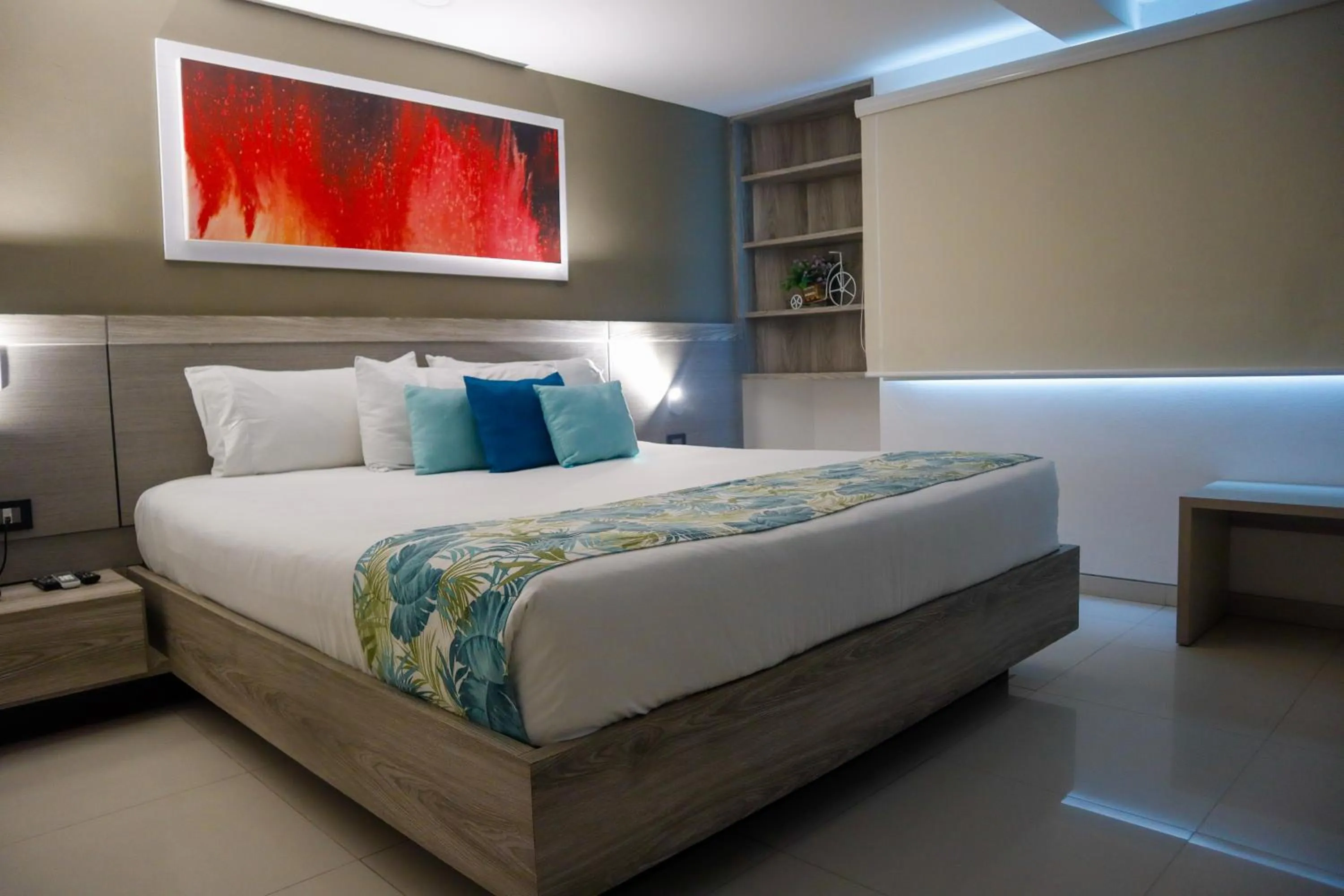 Photo of the whole room, Bed in Varanasi Hotel Boutique Aeropuerto