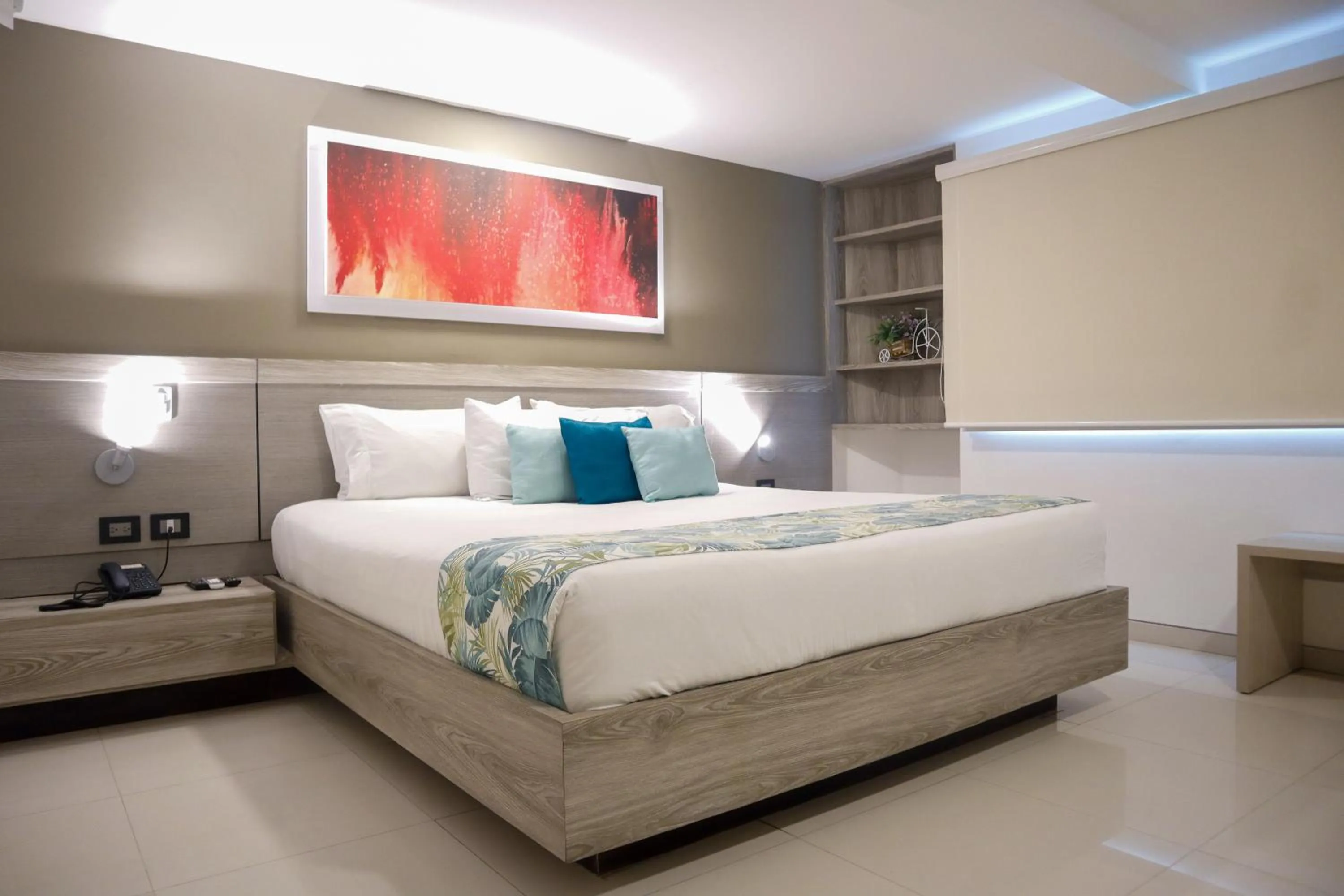 Photo of the whole room, Bed in Varanasi Hotel Boutique Aeropuerto