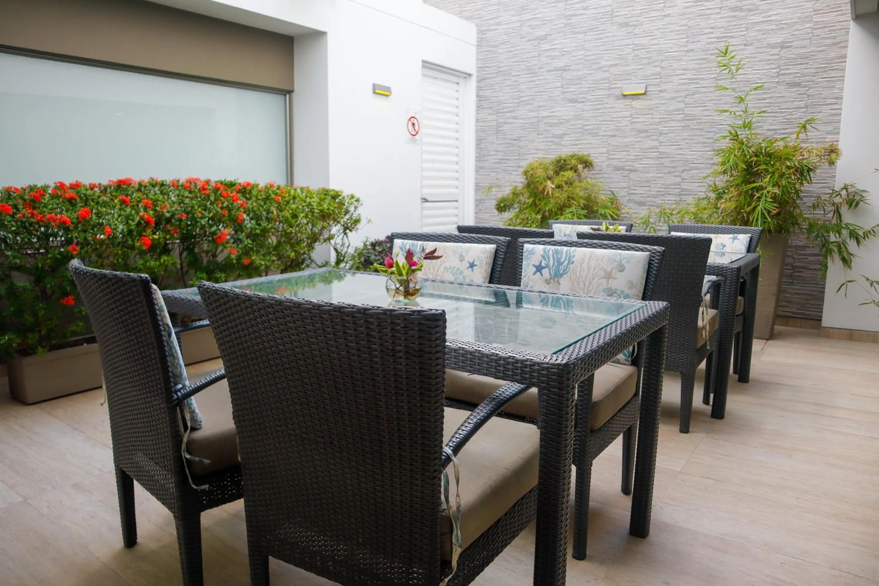 Restaurant/places to eat in Varanasi Hotel Boutique Aeropuerto