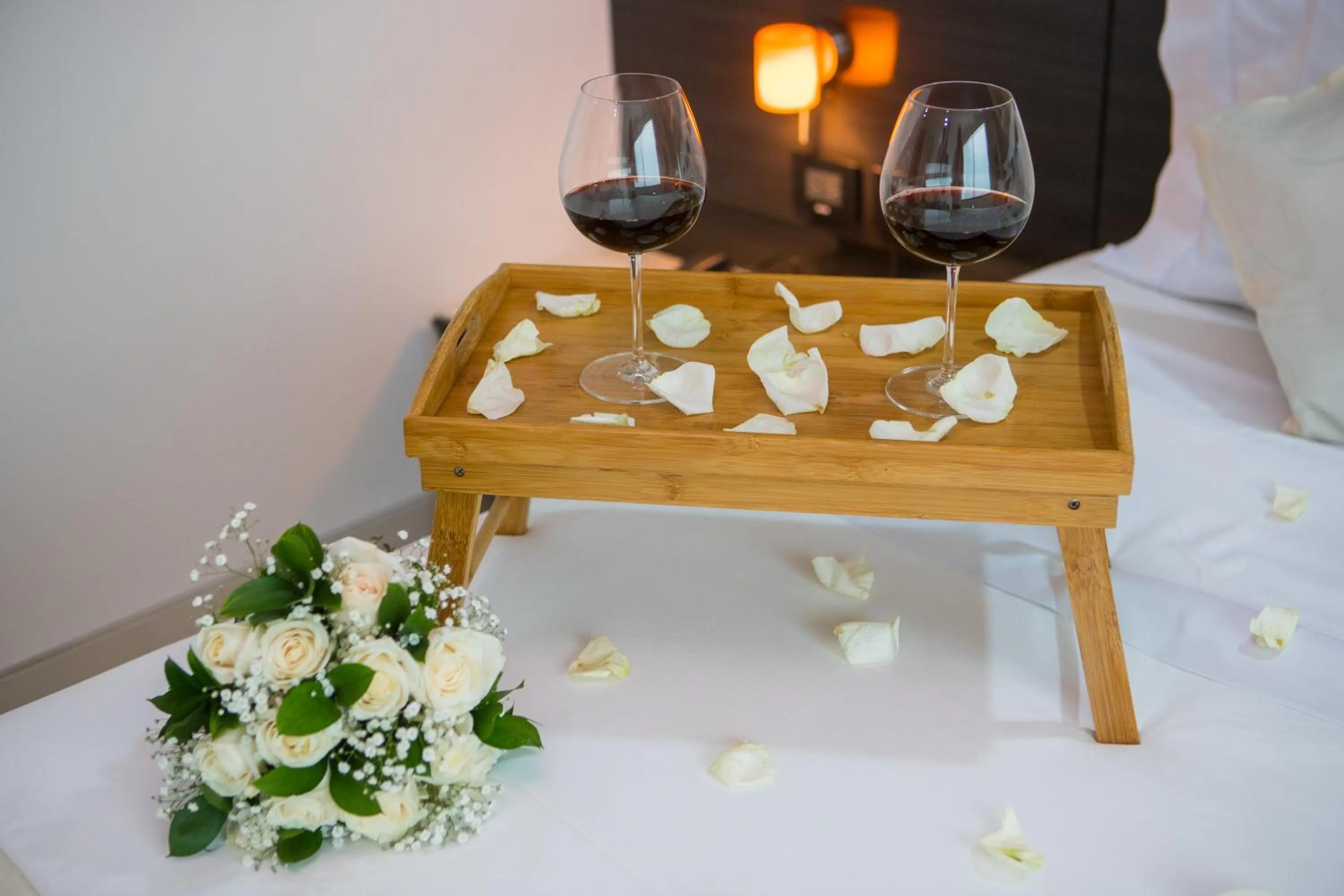 Bedroom, Bed in Varanasi Hotel Boutique Aeropuerto