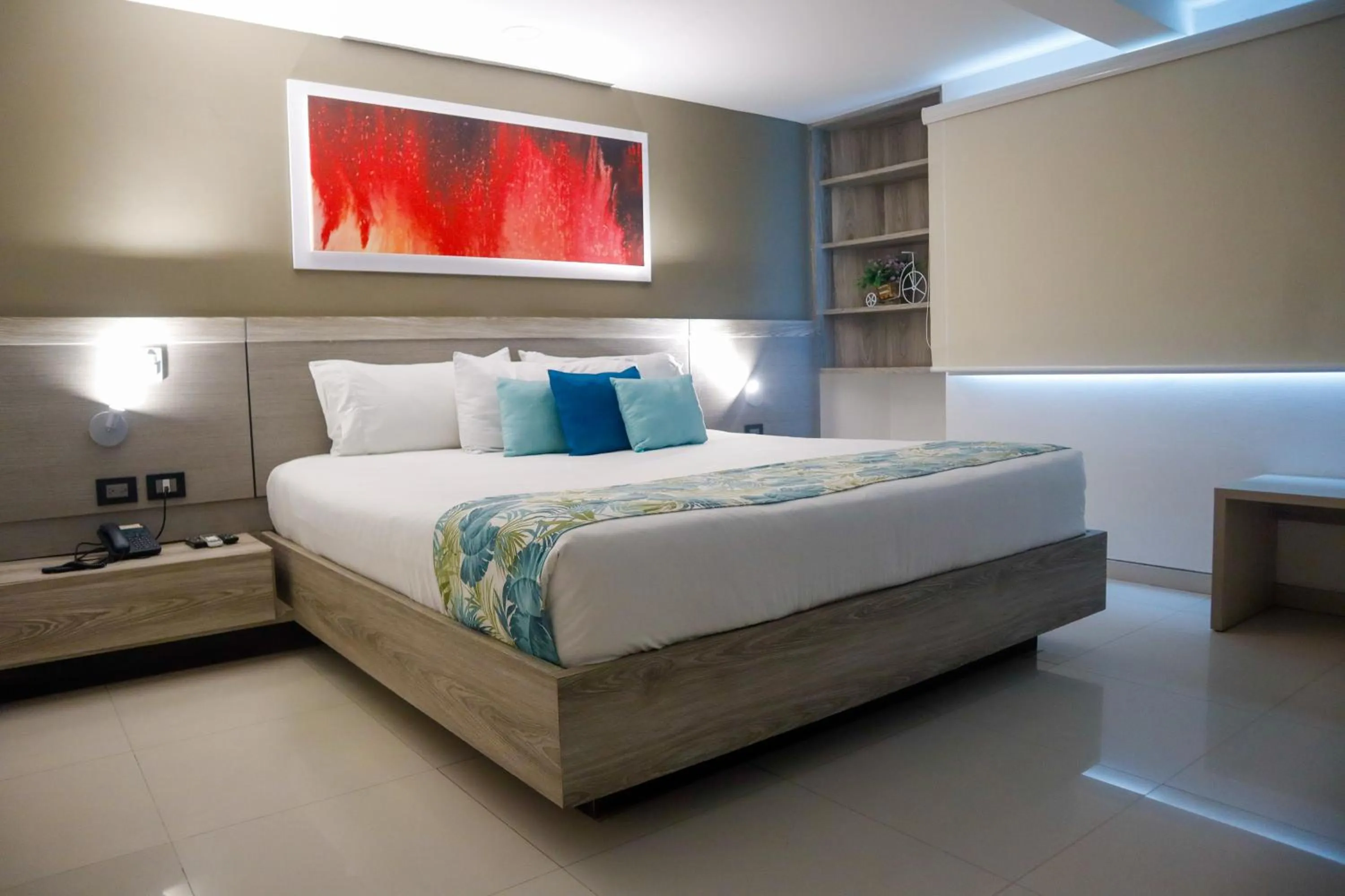 Photo of the whole room, Bed in Varanasi Hotel Boutique Aeropuerto