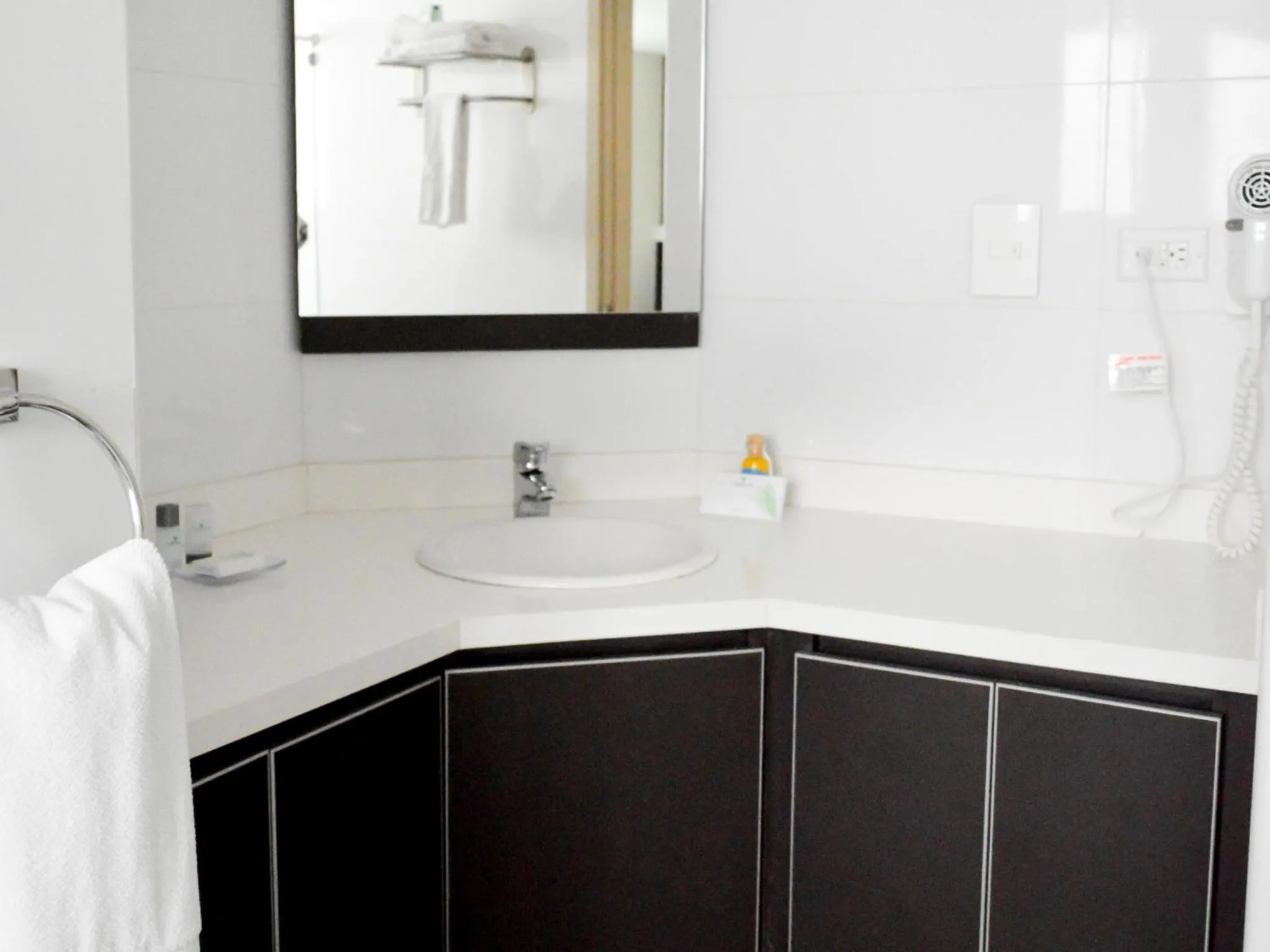 Bathroom in Varanasi Hotel Boutique Aeropuerto