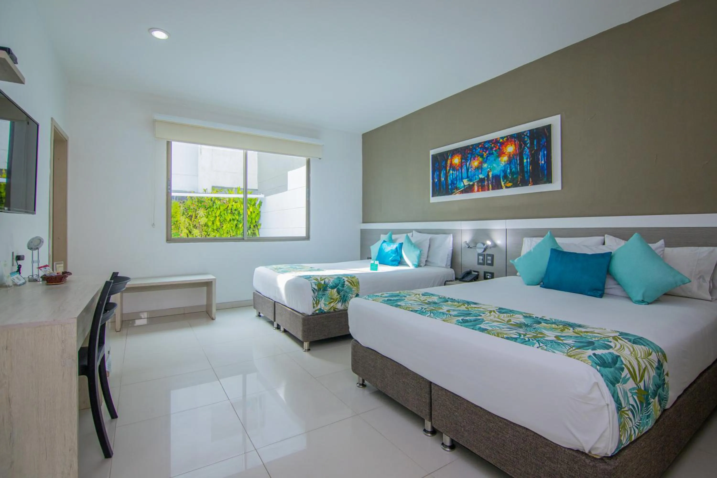 Photo of the whole room, Bed in Varanasi Hotel Boutique Aeropuerto