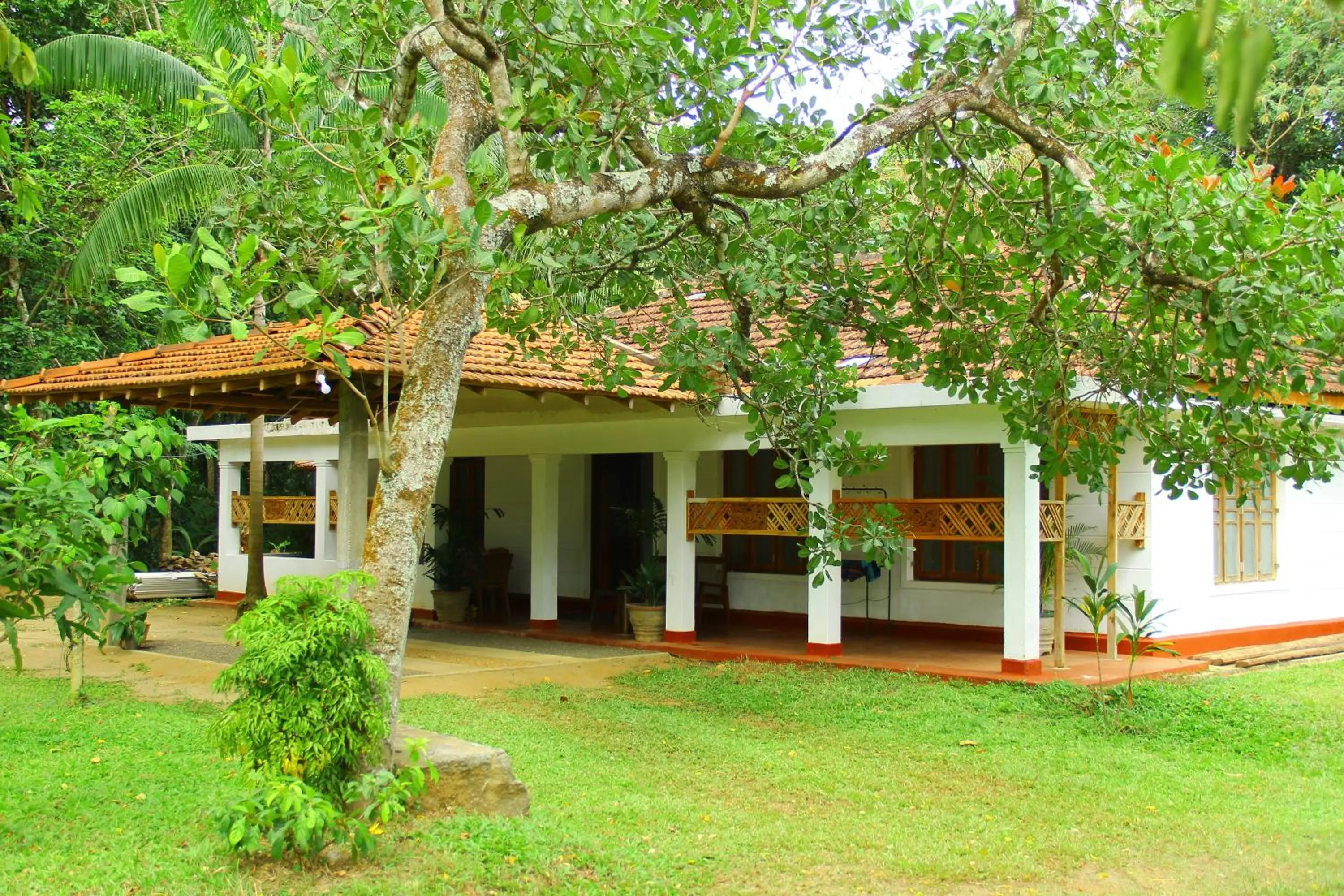 Property building in Kandy Little White House