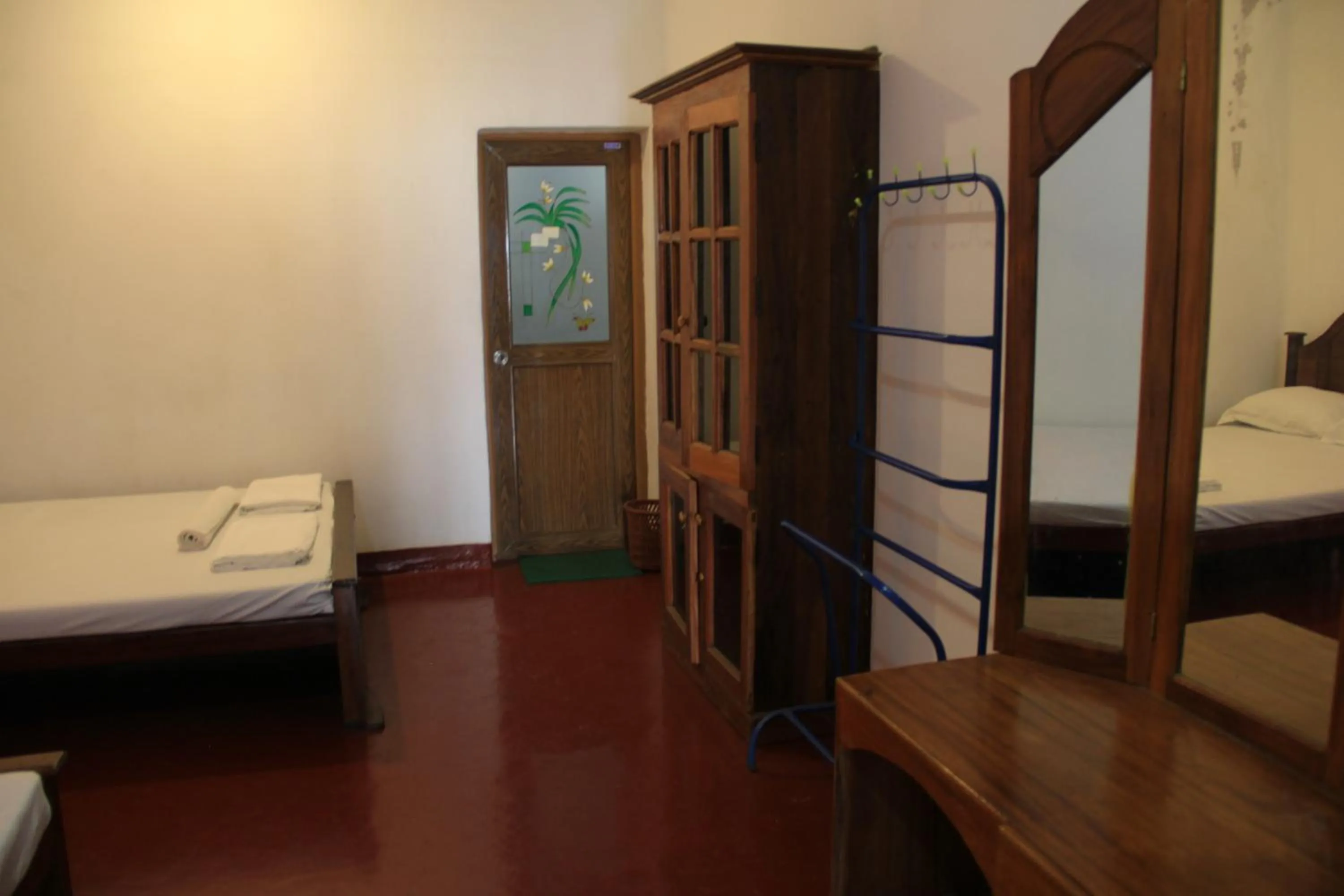 Bedroom, Bed in Kandy Little White House