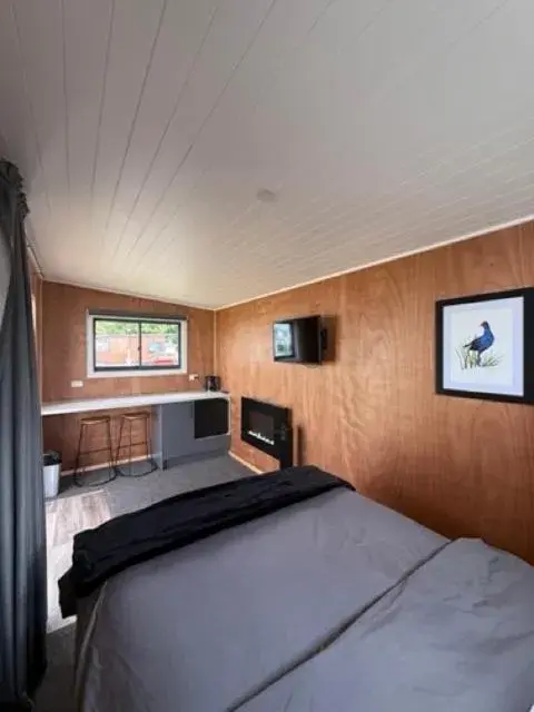 Double Room in Motuoapa Bay Holiday Park Double Room in Motuoapa Bay Holiday Park