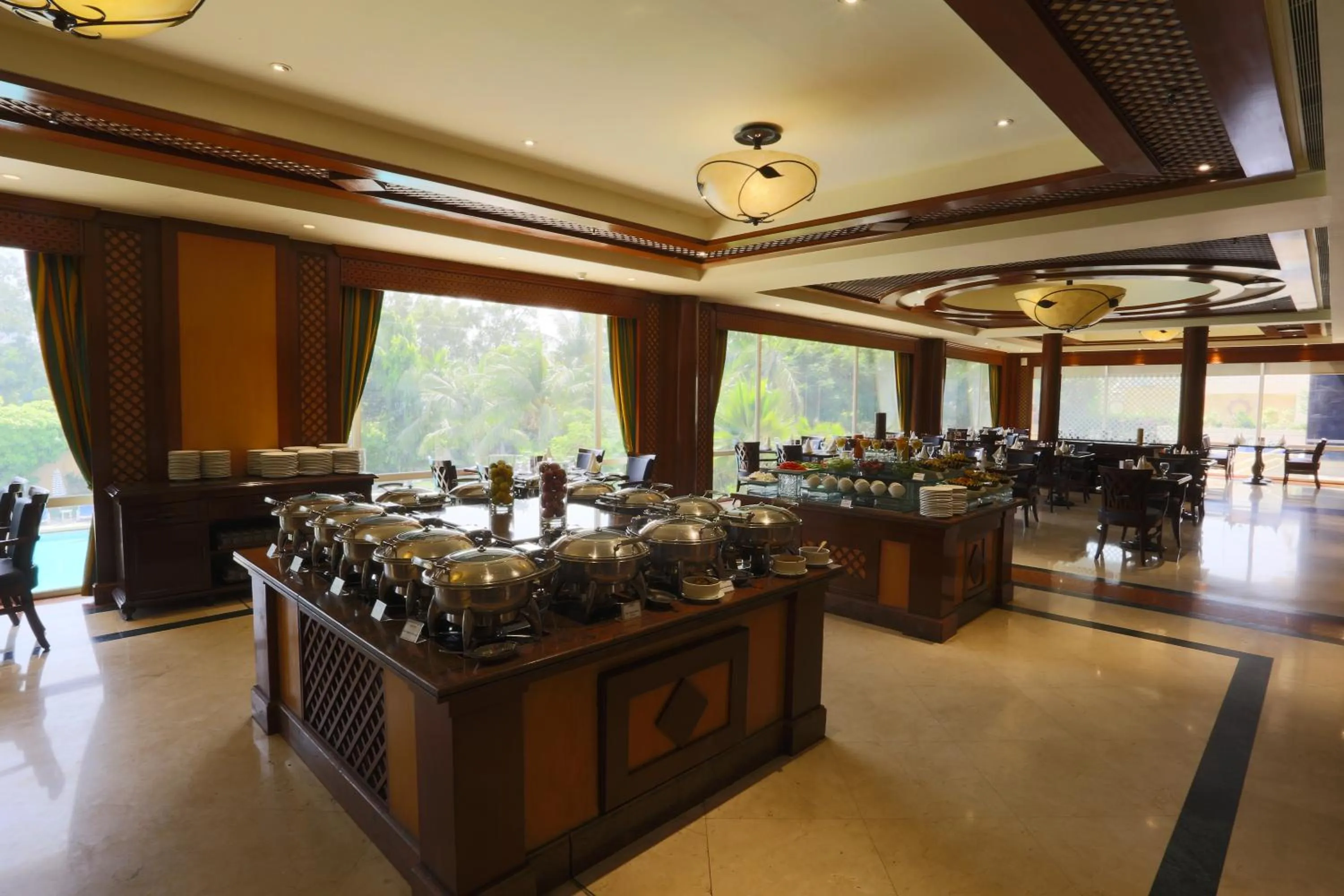 Restaurant/places to eat in Avari Towers Karachi