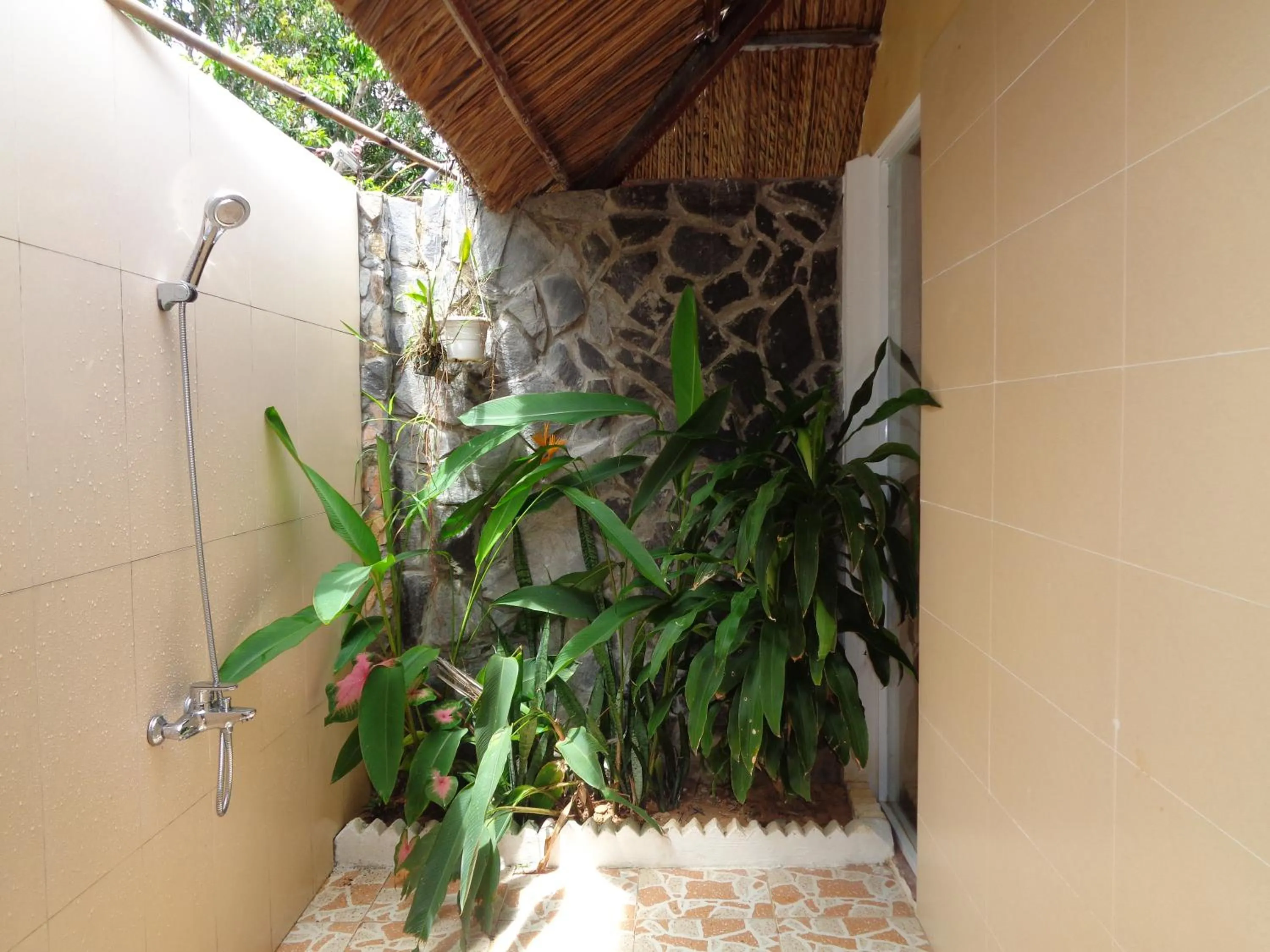 Shower in Ninila Fruit Farm Bungalow