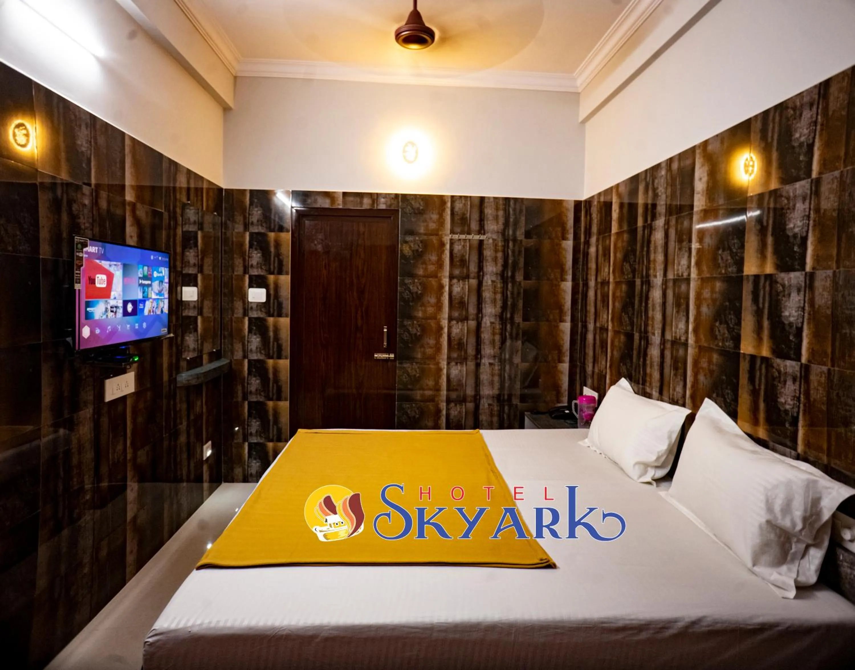 Bed in Hotel Skyark