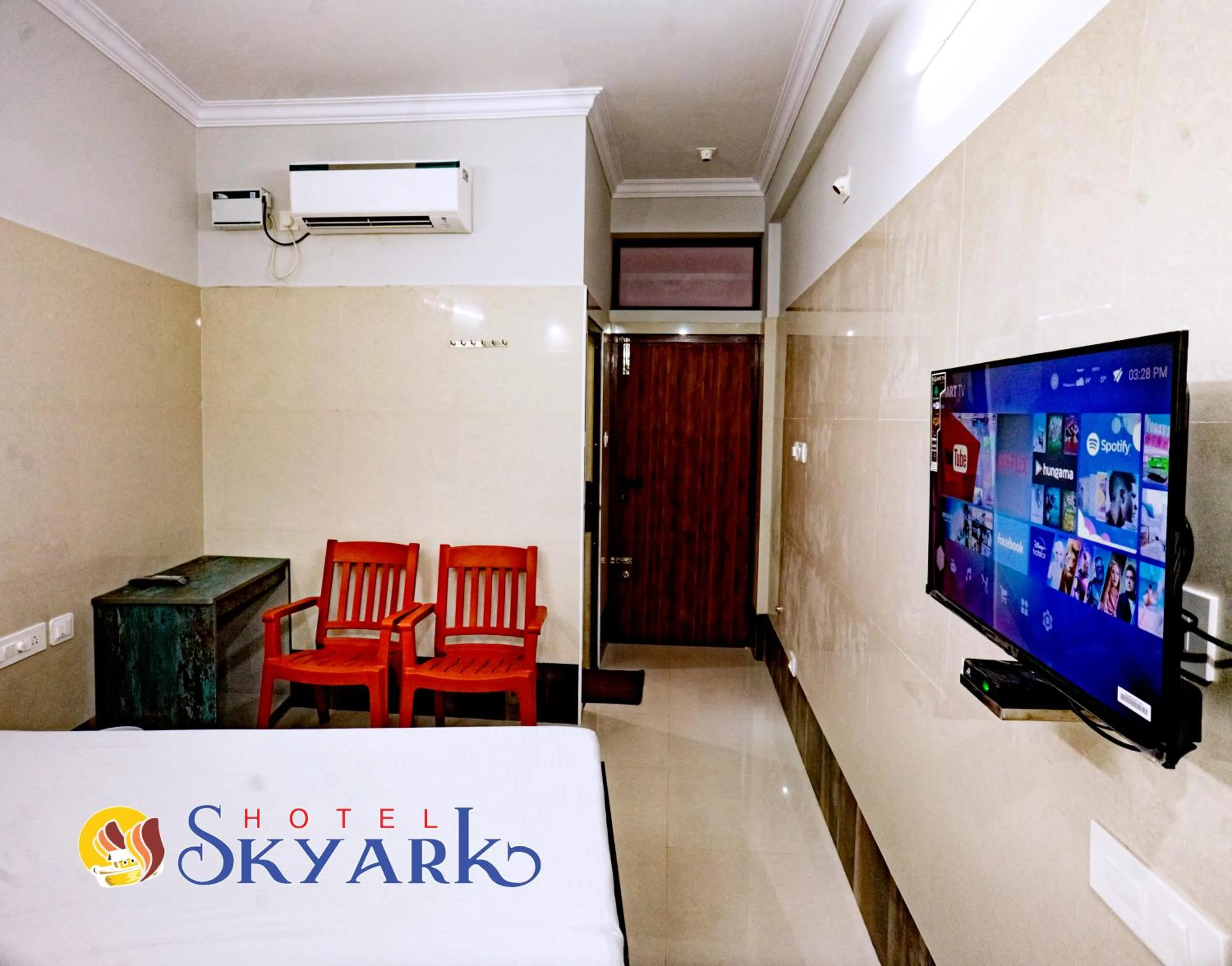 TV and multimedia in Hotel Skyark