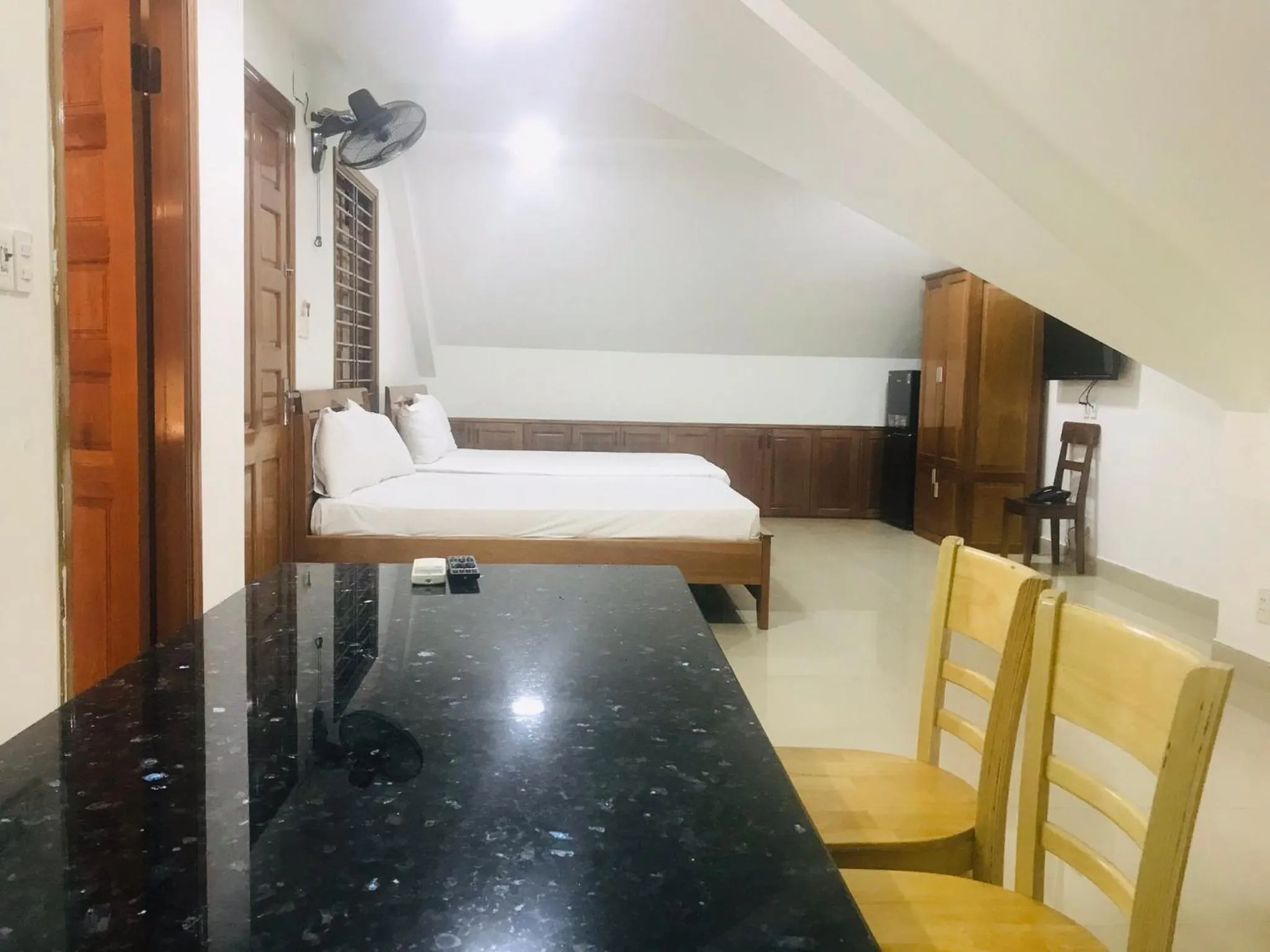 Bedroom, Bed in Dam Tien Hotel