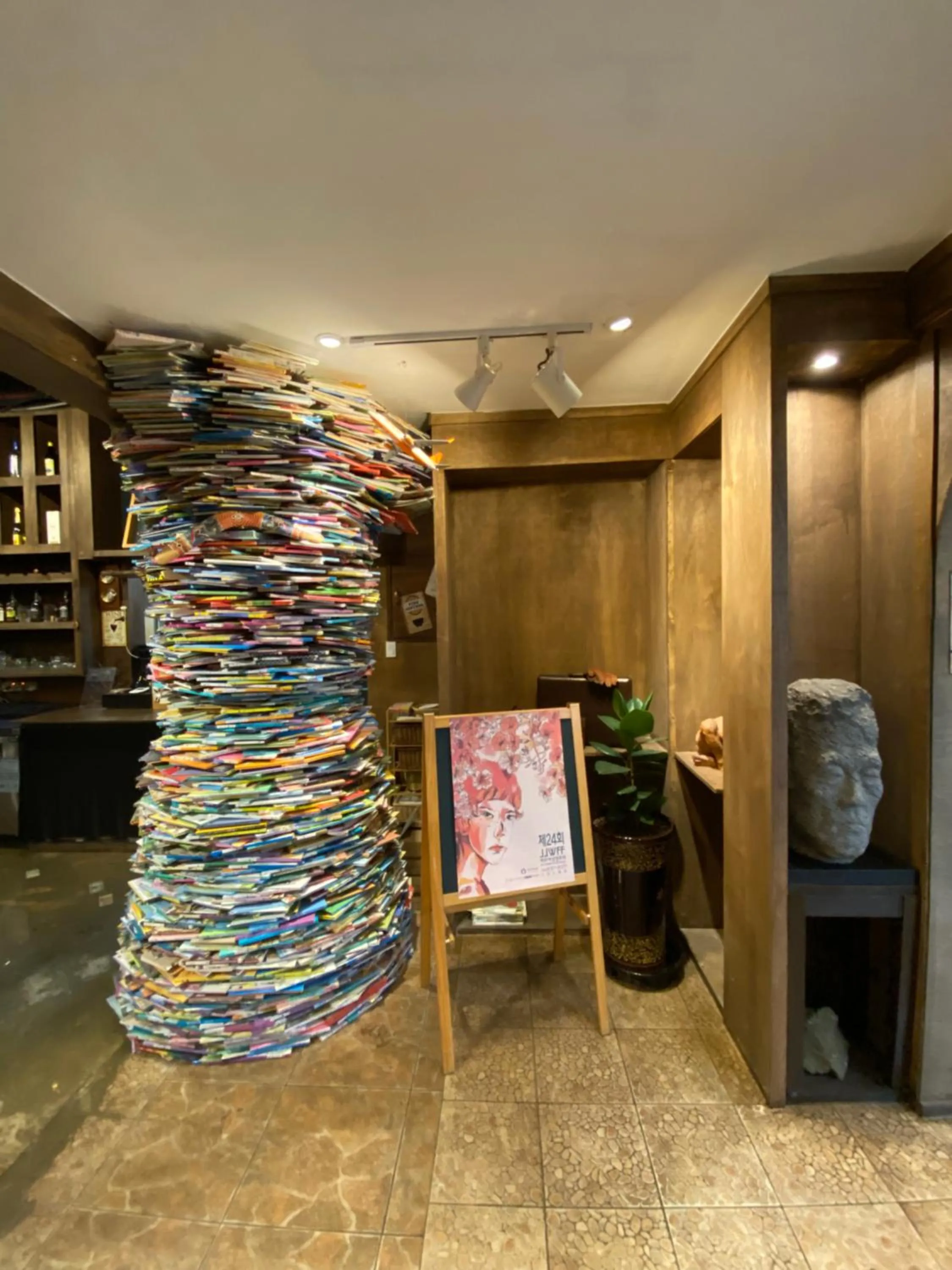 Restaurant/places to eat in Ganderak Guesthouse