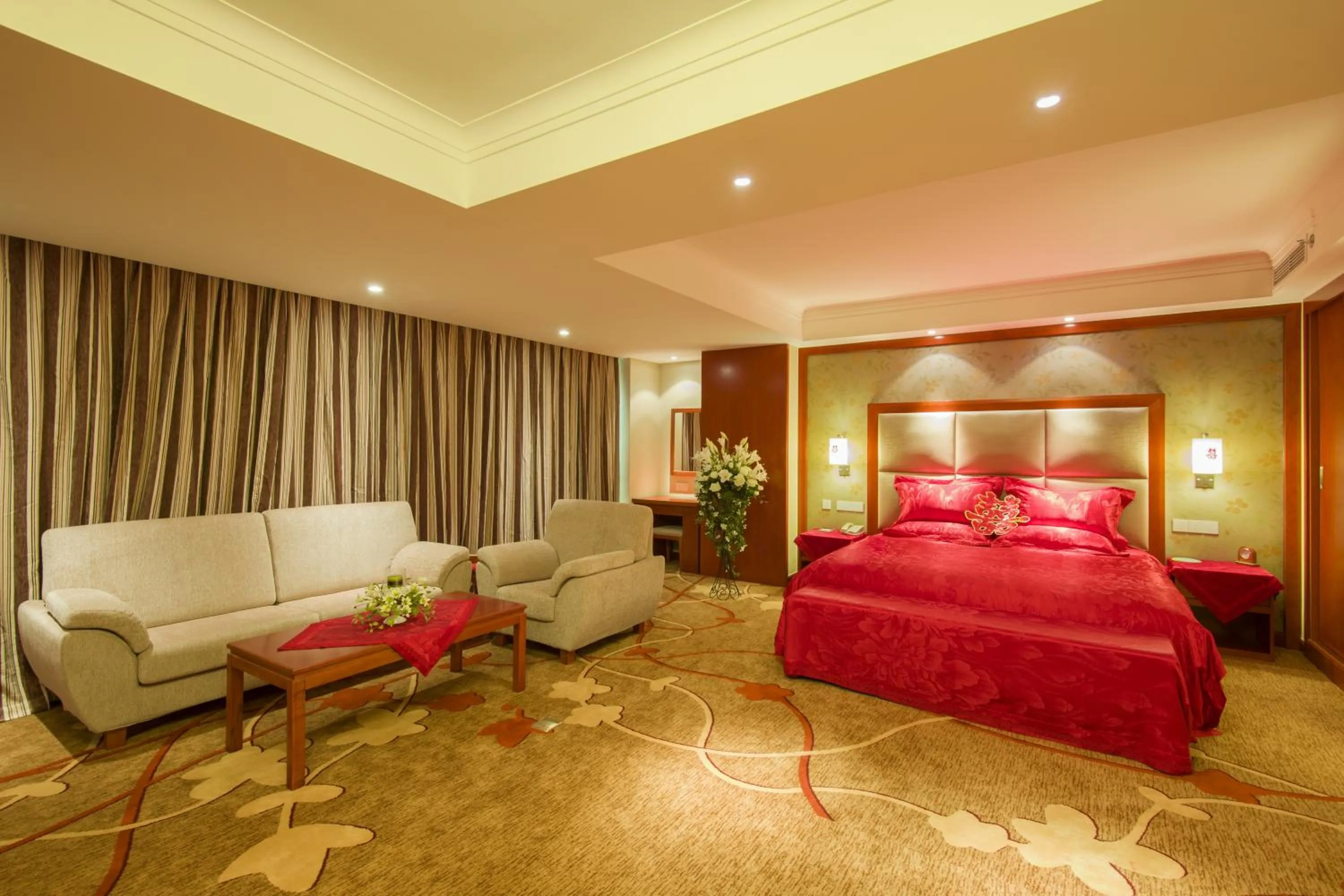 Bedroom, Bed in Avic Hotel Beijing