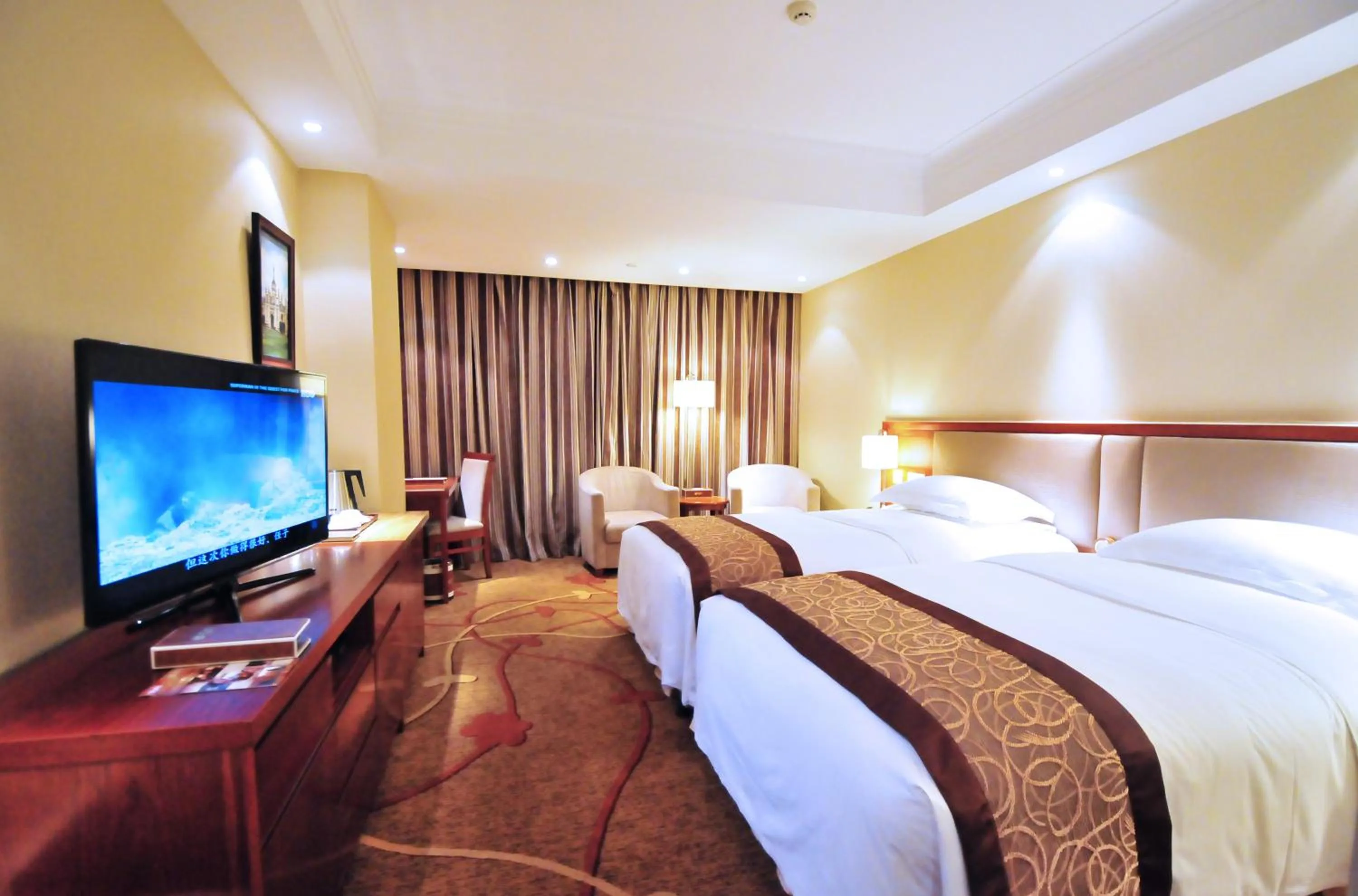 Photo of the whole room, Bed in Avic Hotel Beijing